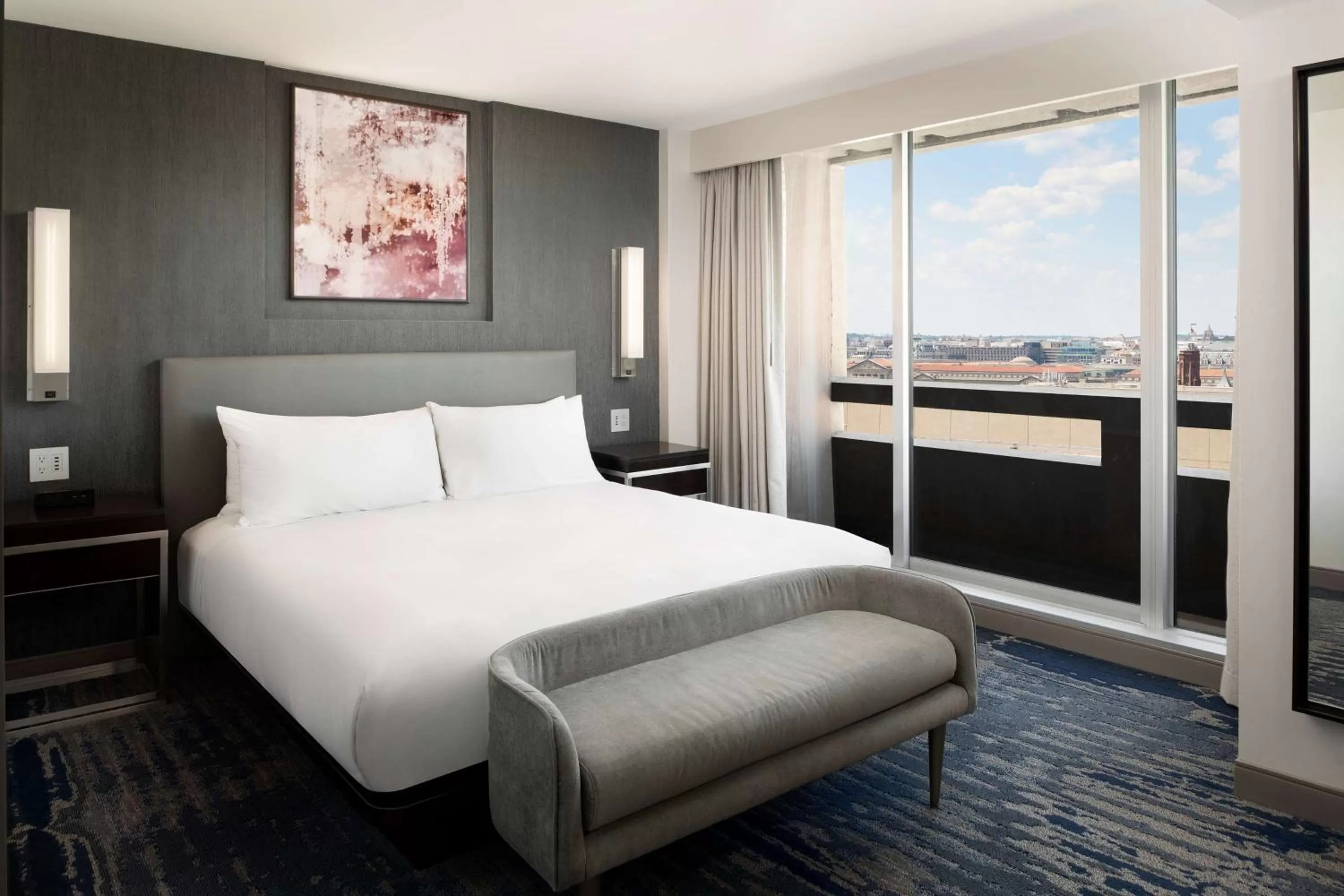 Bed in Hilton Washington DC National Mall The Wharf