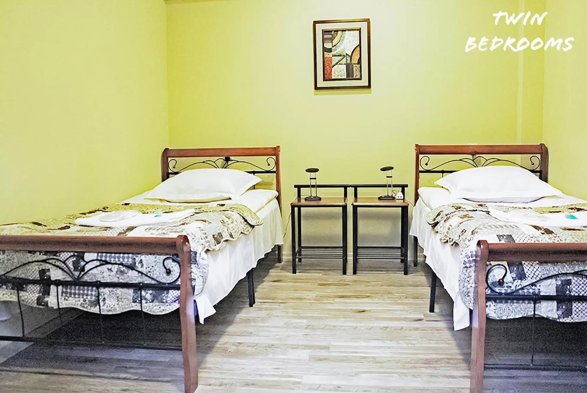 Twin Room with Shared Bathroom in Red Fox Guesthouse