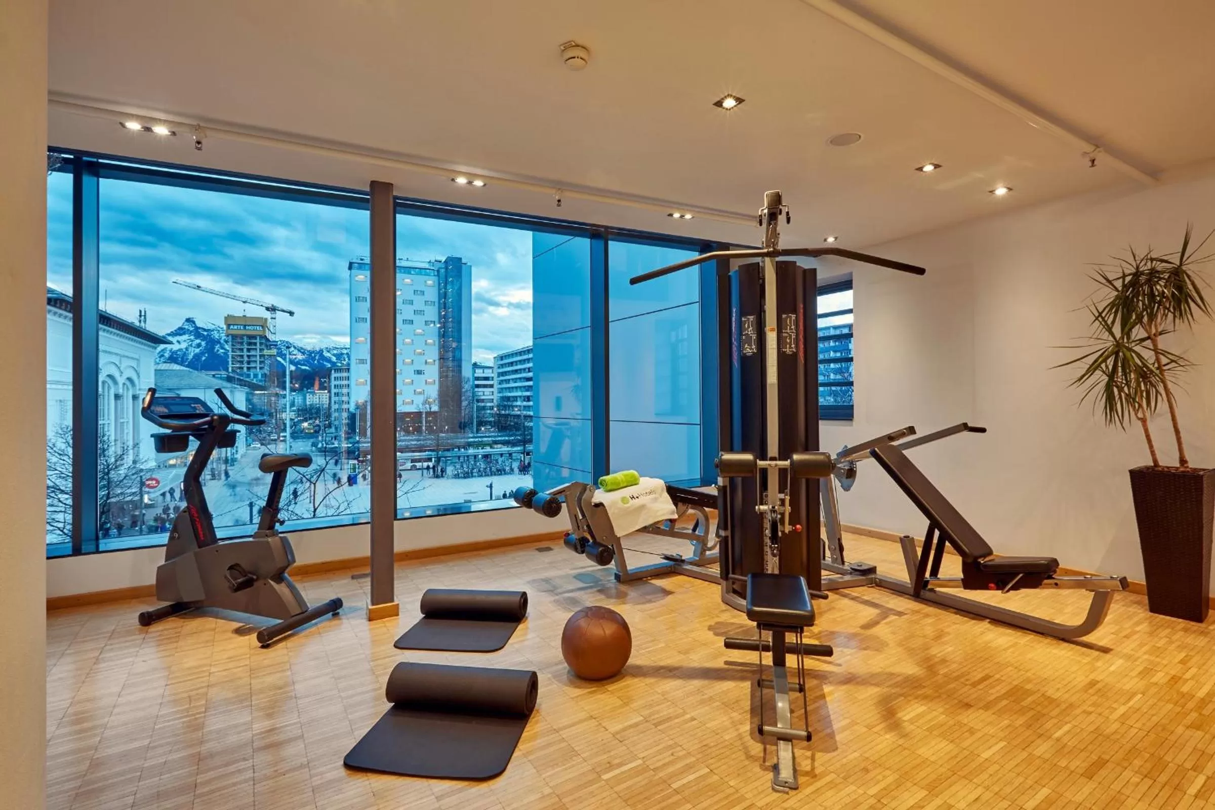 Fitness centre/facilities in H+ Hotel Salzburg