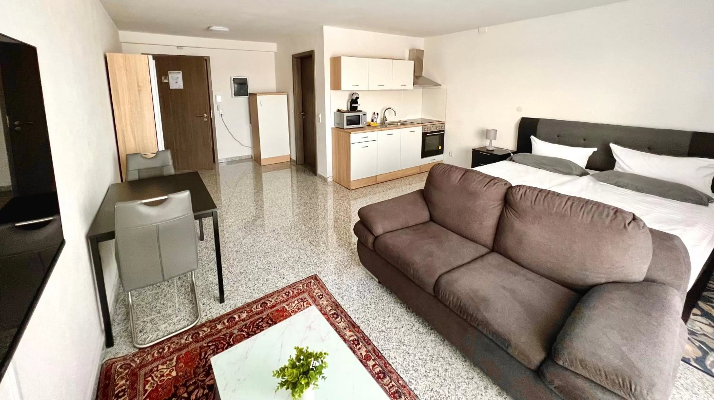 Photo of the whole room, Bed in Pent - Aparthotel Crailsheim