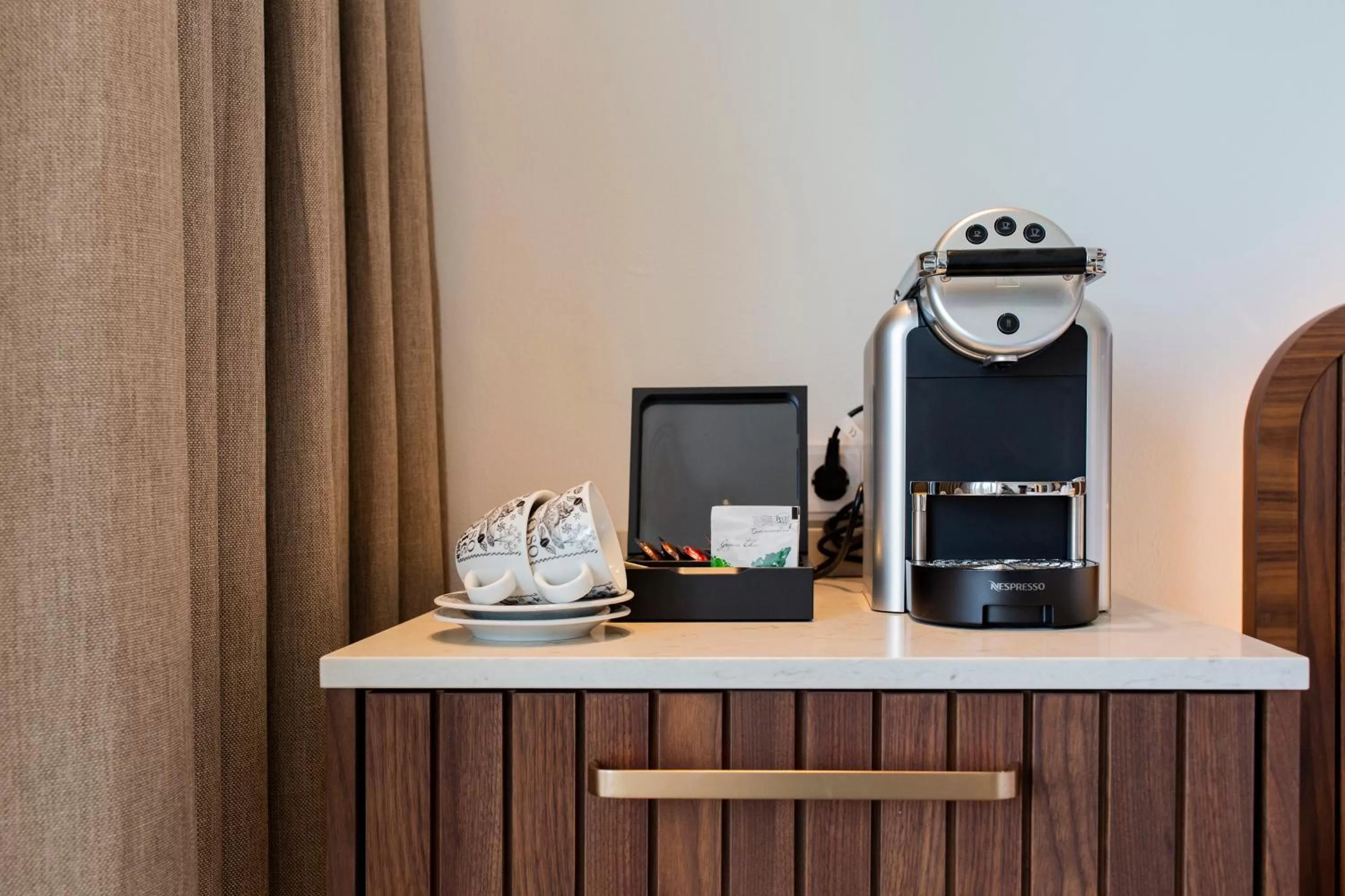 Coffee/tea facilities in The Historic Huis ter Duin