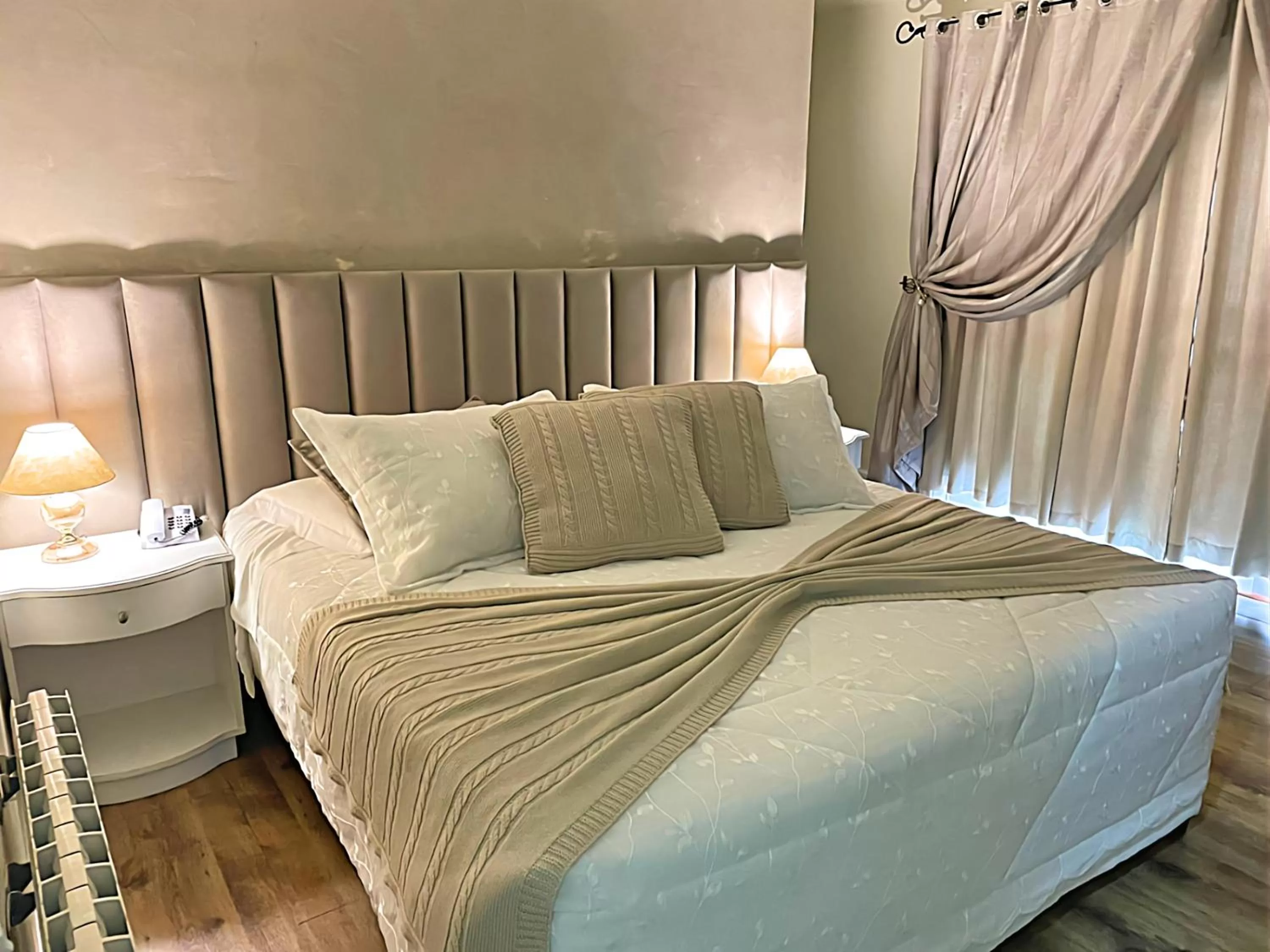 Photo of the whole room, Bed in Pousada dos Anjos