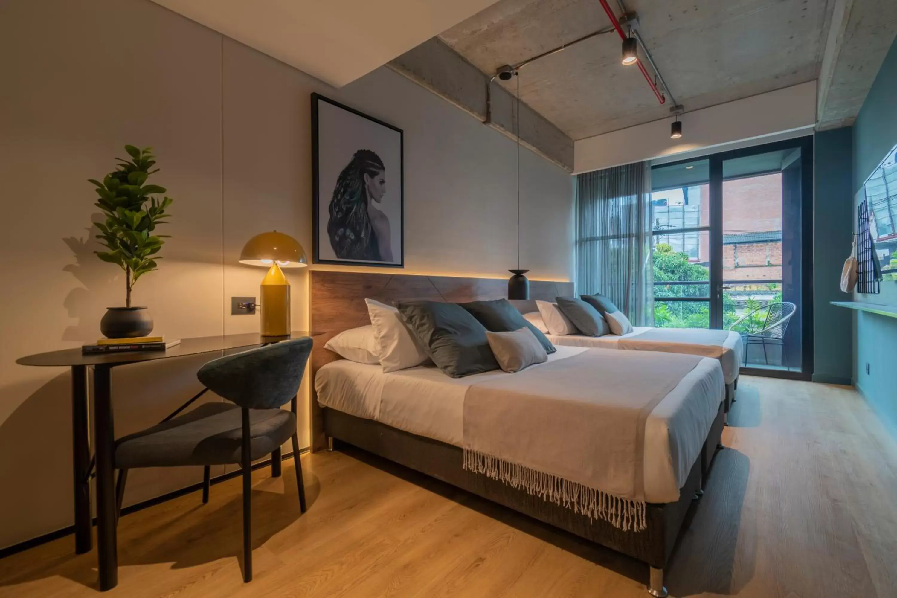 Quadruple Room with Balcony in Hashtag 98 Hotel By Jalo Quadruple Room with Balcony in Hashtag 98 Hotel By Jalo