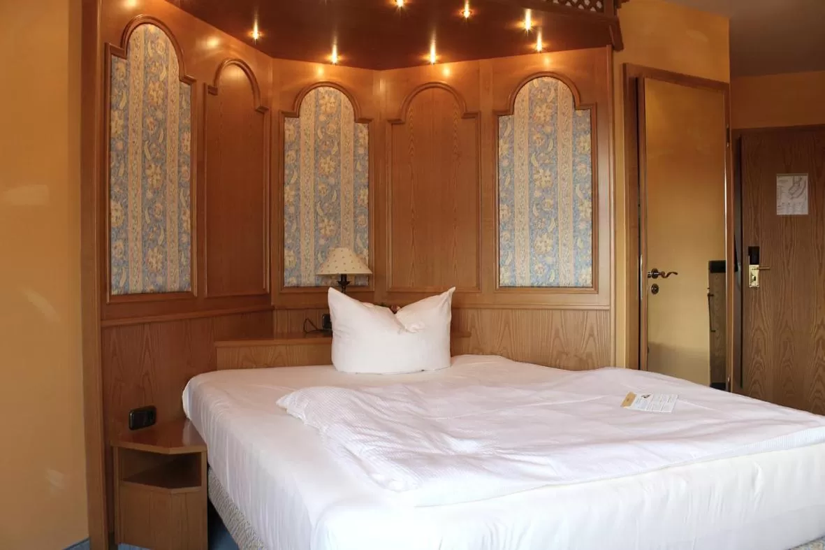 Bed in Hotel Spanischer Hof