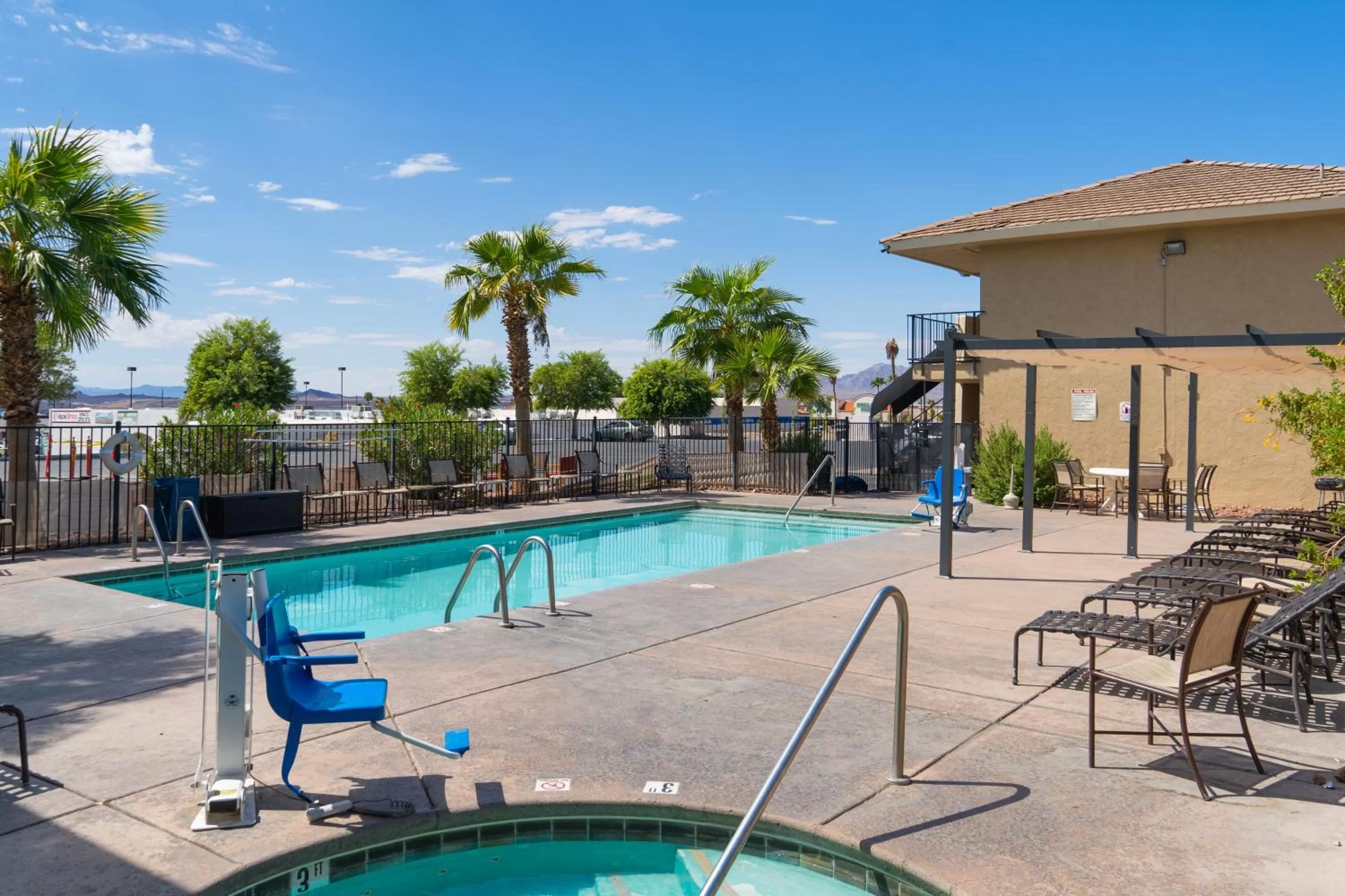 Swimming pool in Days Inn by Wyndham Lake Havasu