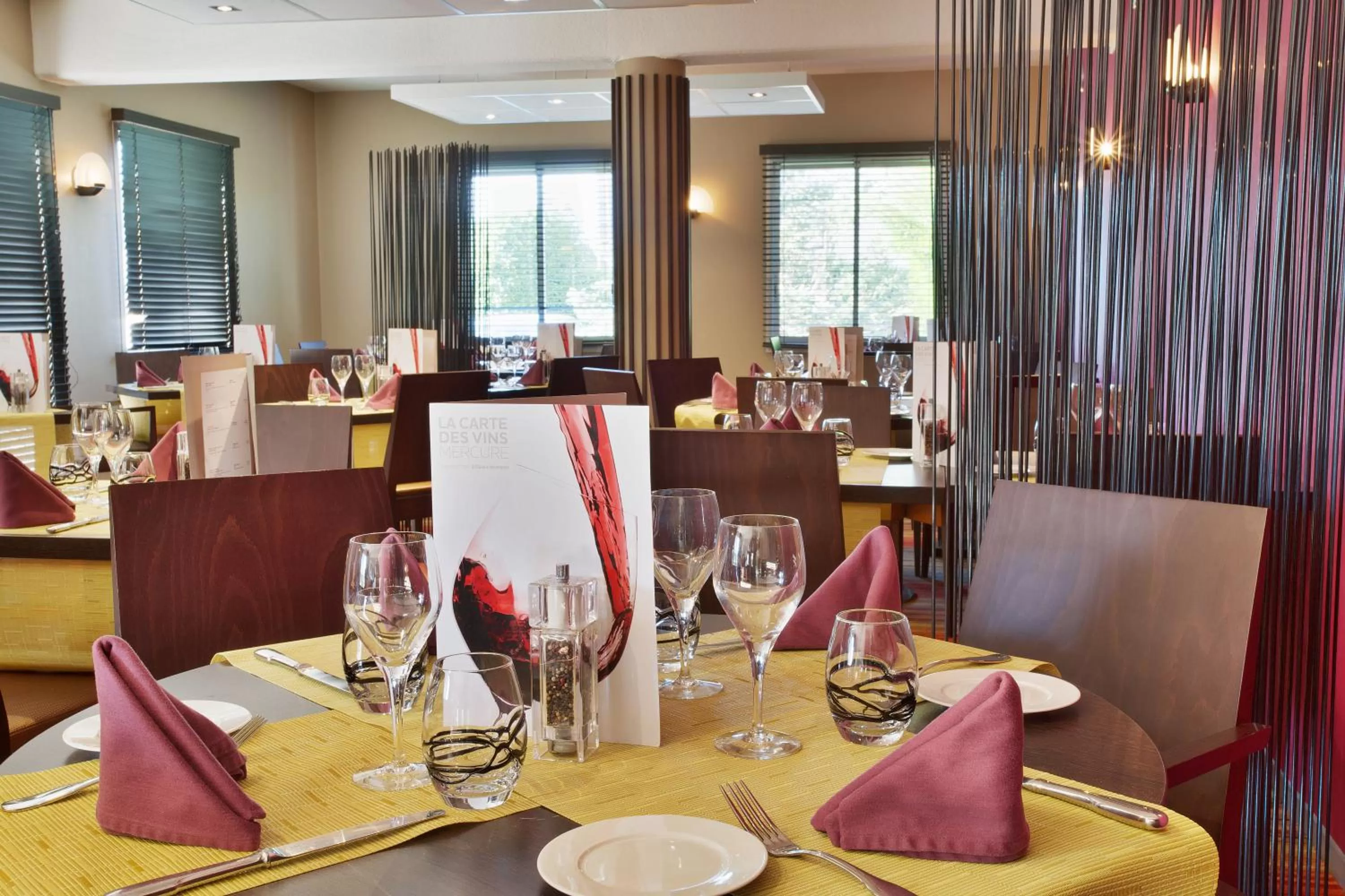 Restaurant/places to eat in Mercure Hexagone Luxeuil