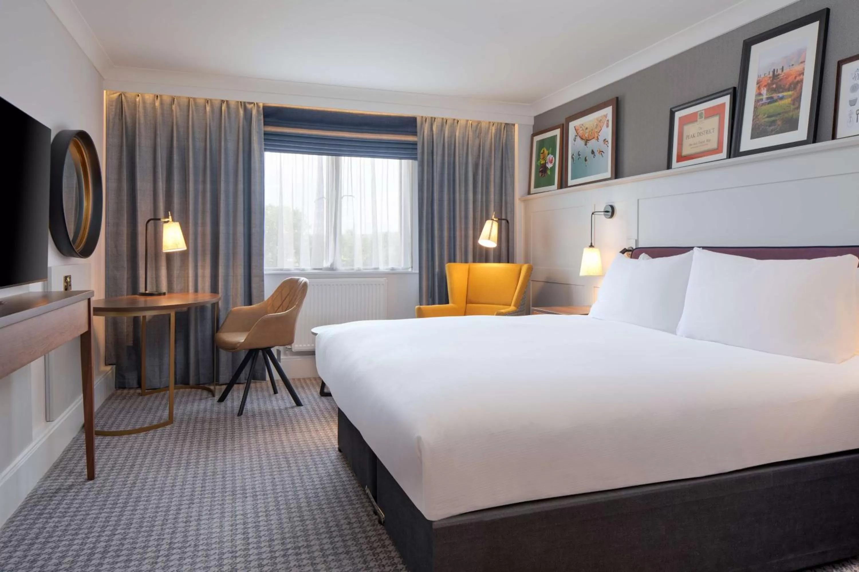 Bedroom, Bed in DoubleTree by Hilton Stoke-on-Trent, United Kingdom