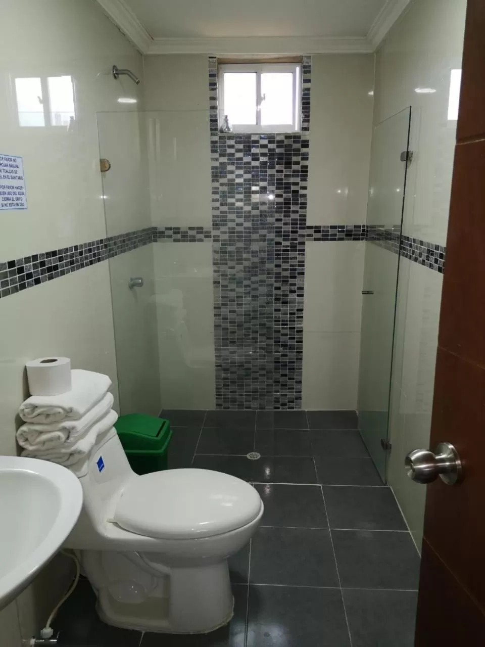 Bathroom in Apartamentos Isla Tropical