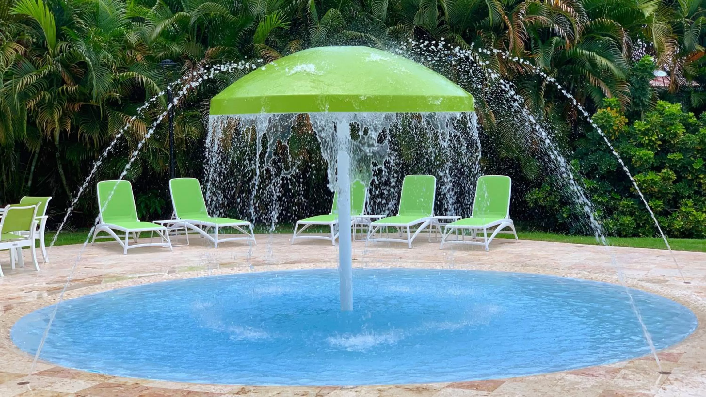 Swimming pool in Holiday Inn Mayaguez & Tropical Casino by IHG