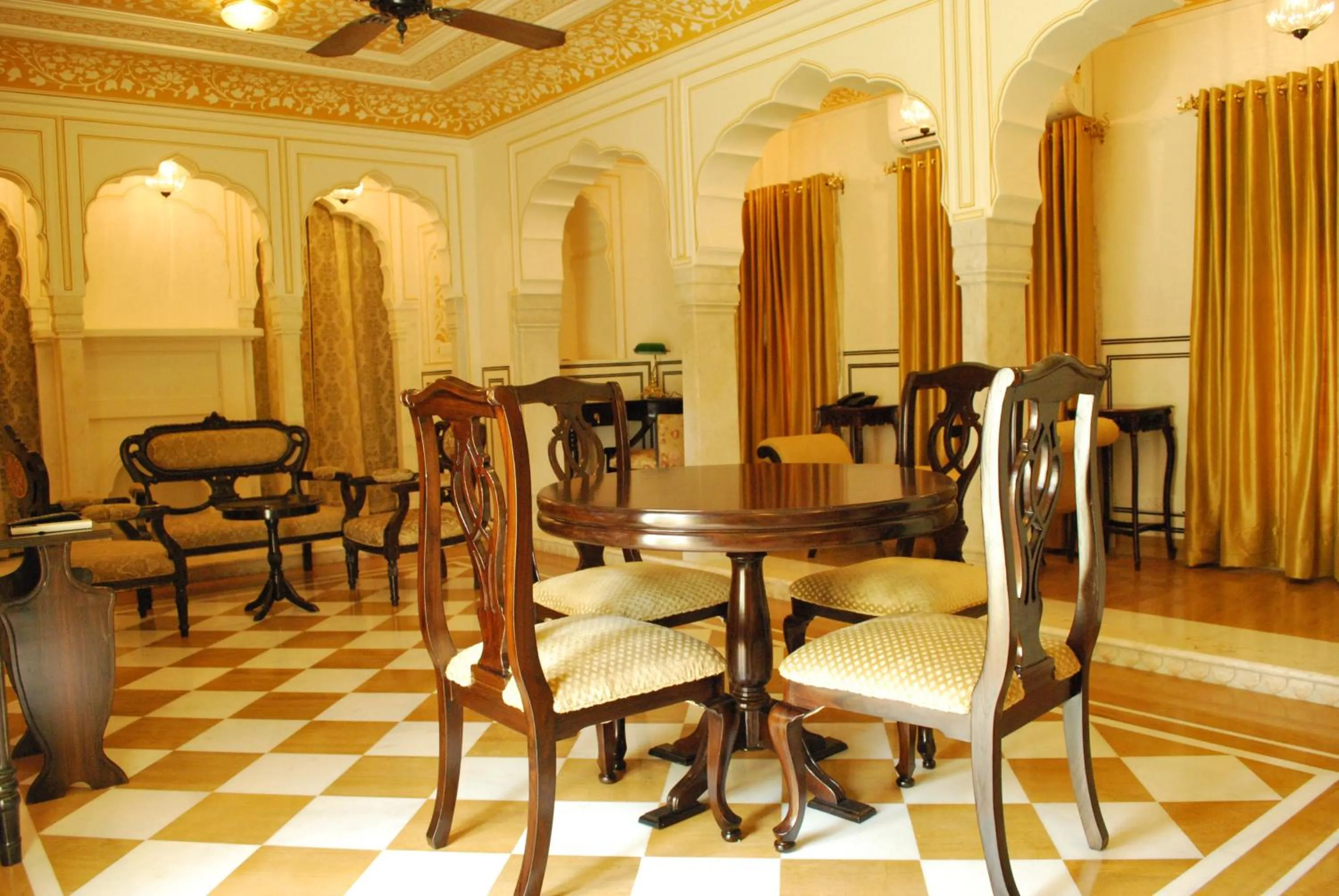 Restaurant/places to eat in Royal Heritage Haveli - By Leisure Hotels