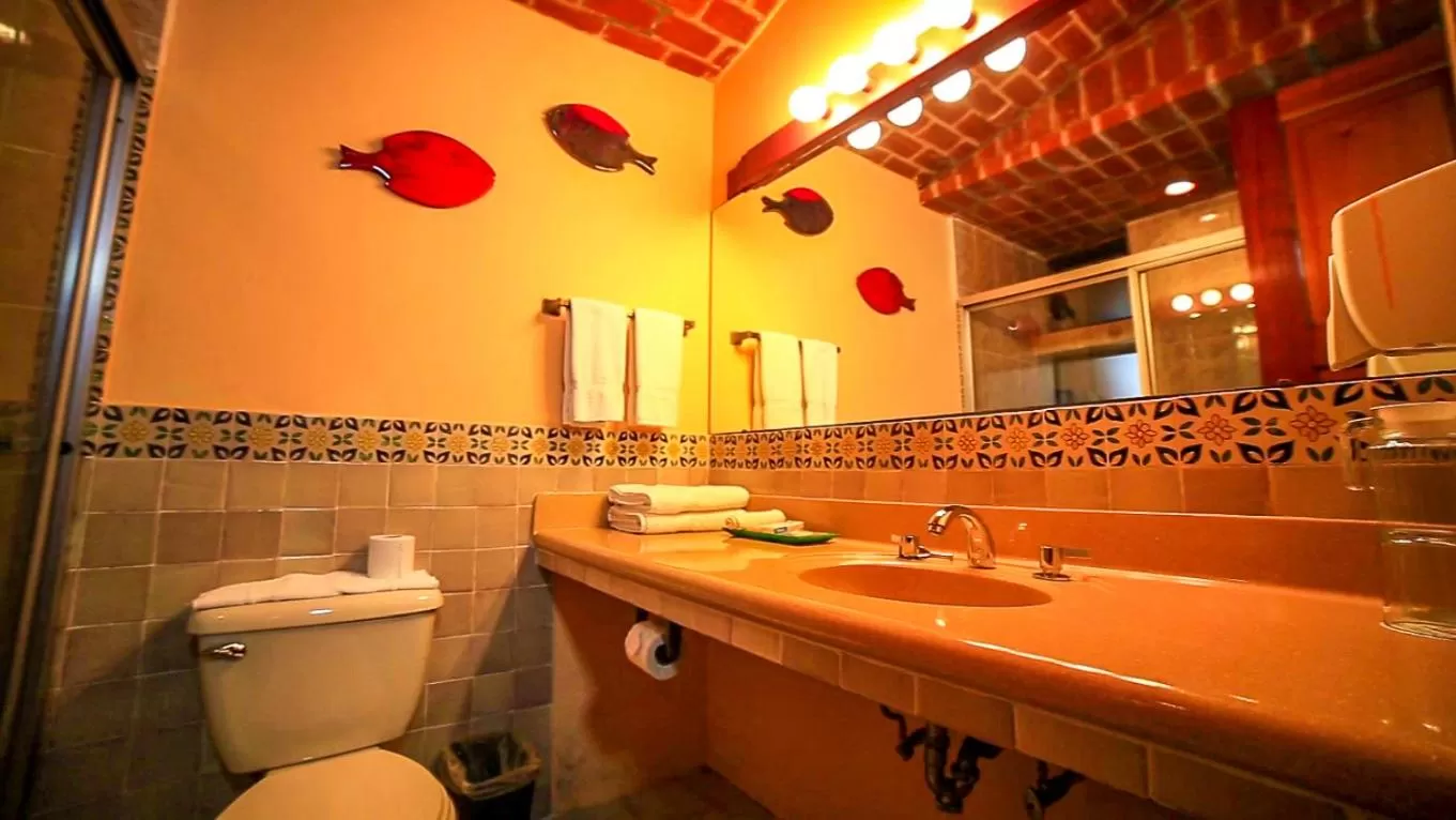 Toilet in Hotel San Buenaventura de Atitlán
