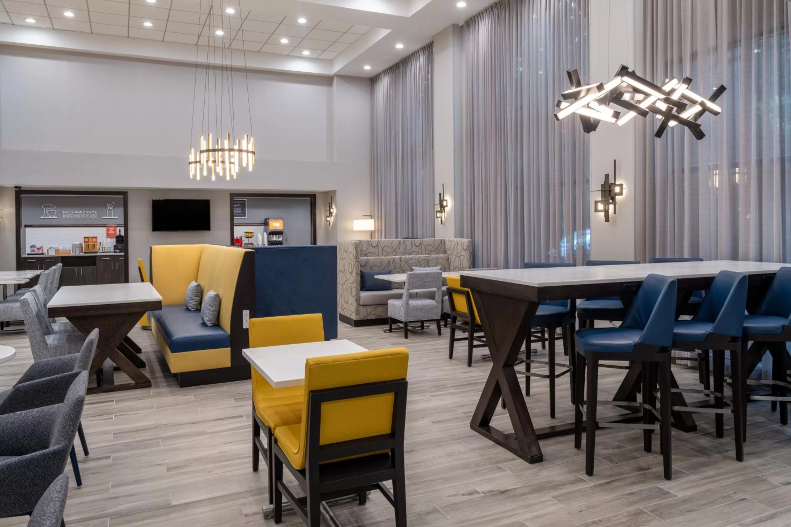 Seating area in Hampton Inn & Suites Agoura Hills