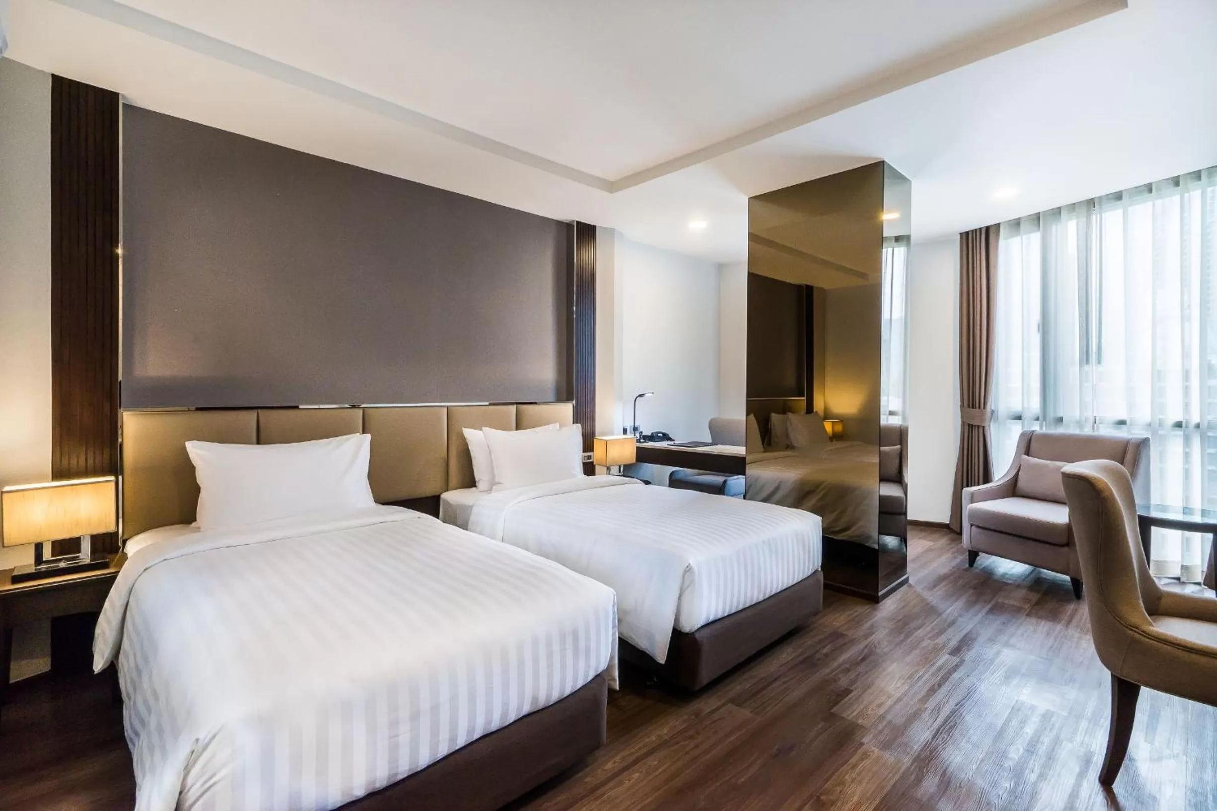 Photo of the whole room, Bed in SureStay Plus by Best Western Sukhumvit 2