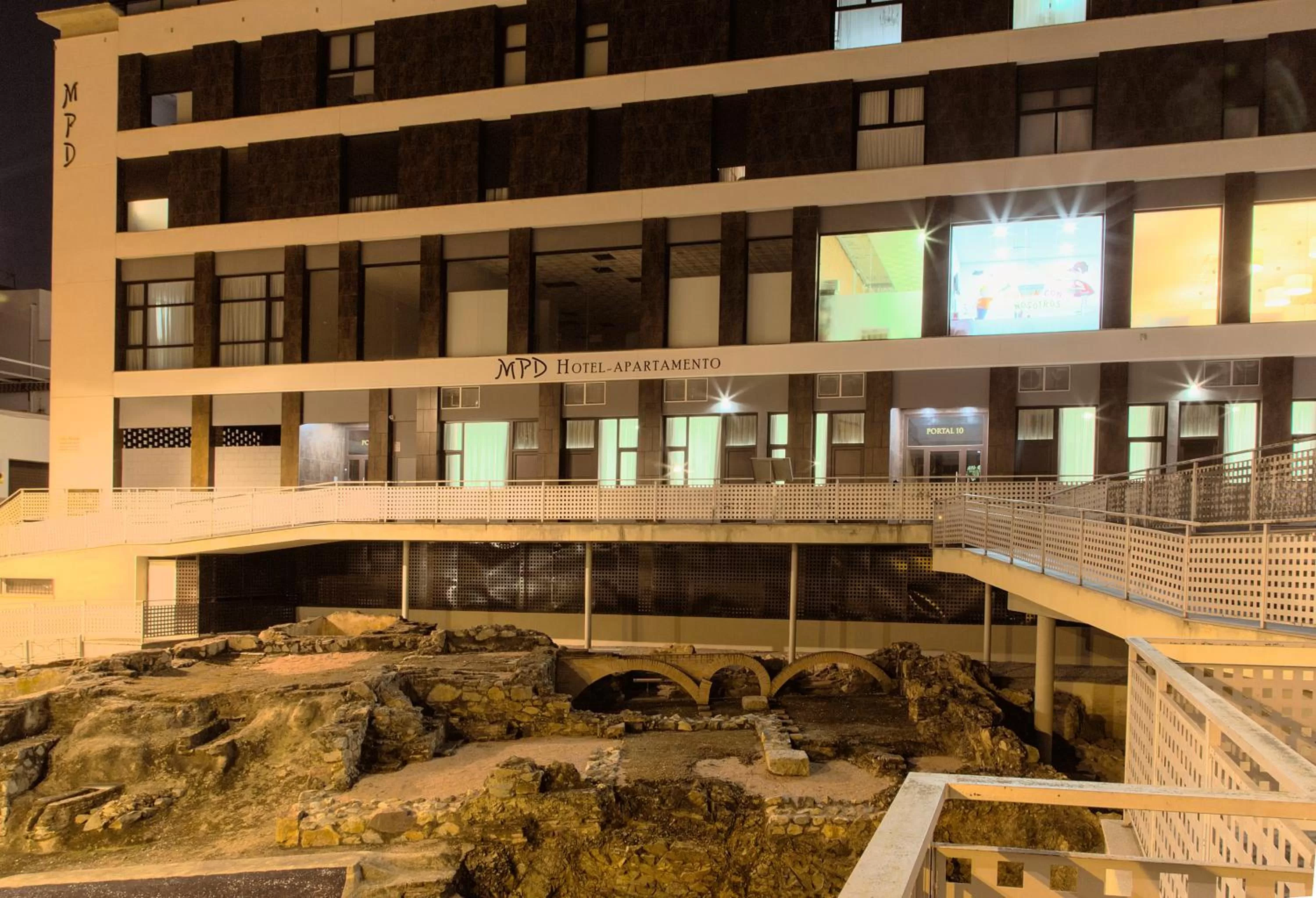 Nearby landmark in Hotel Apartamentos MPD