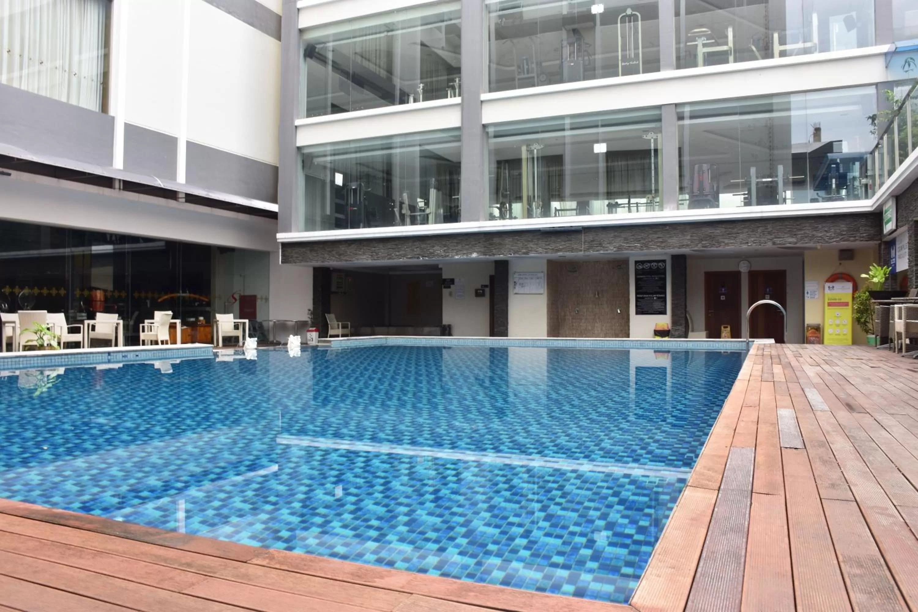 Swimming pool in Sahid Batam Center Hotel and Convention