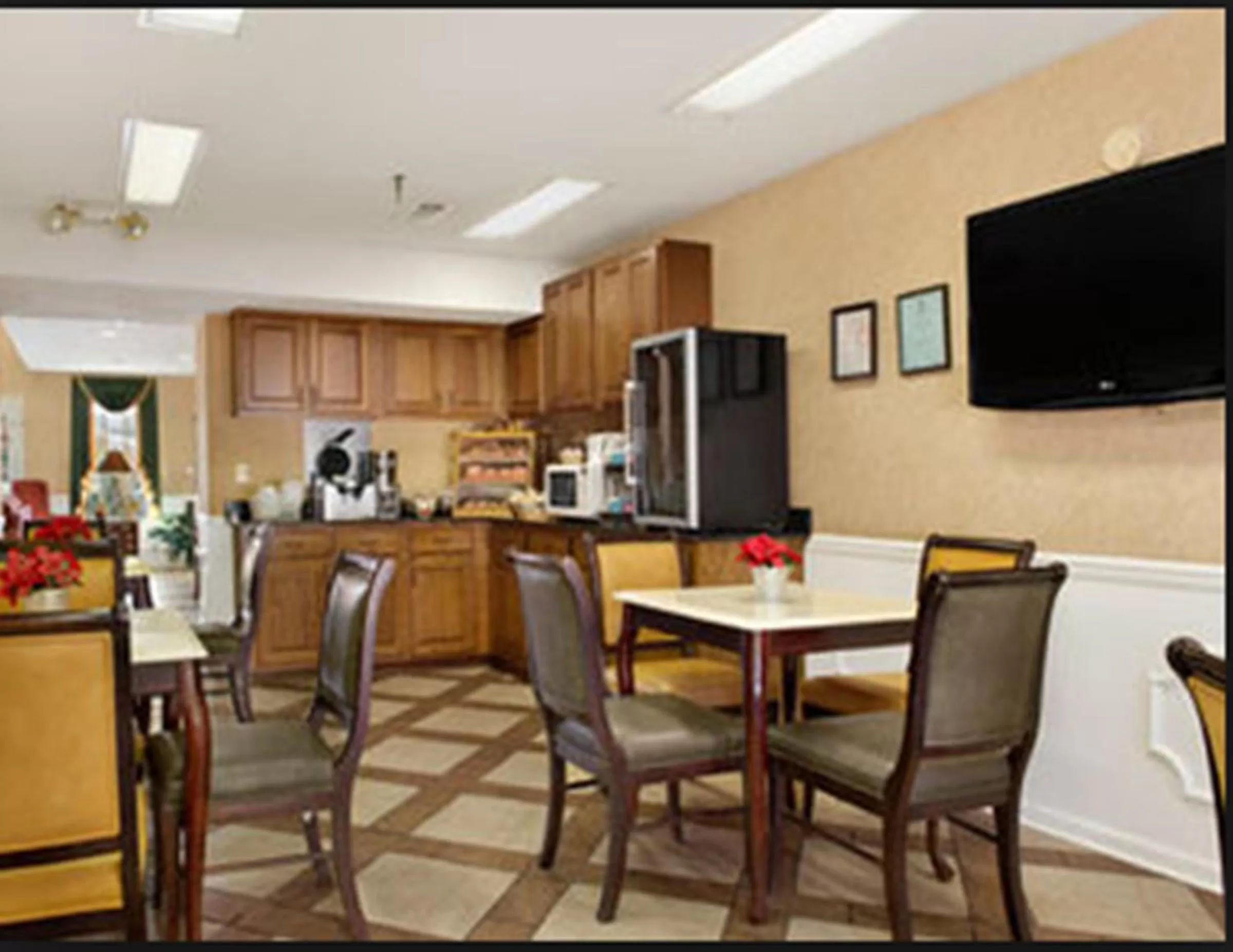 Restaurant/places to eat in Baymont by Wyndham Roanoke Rapids