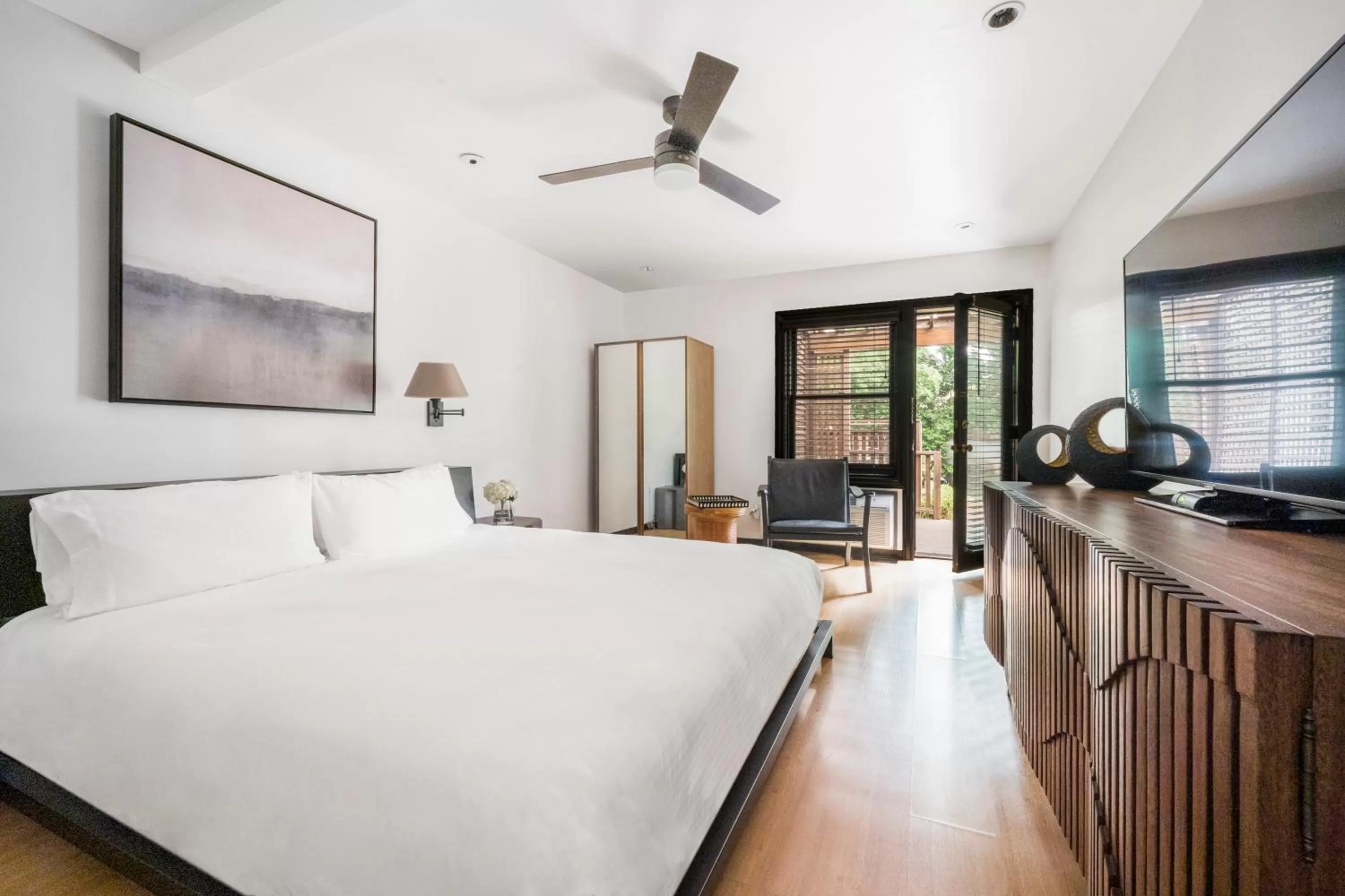 TV and multimedia, Bed in Gaige House