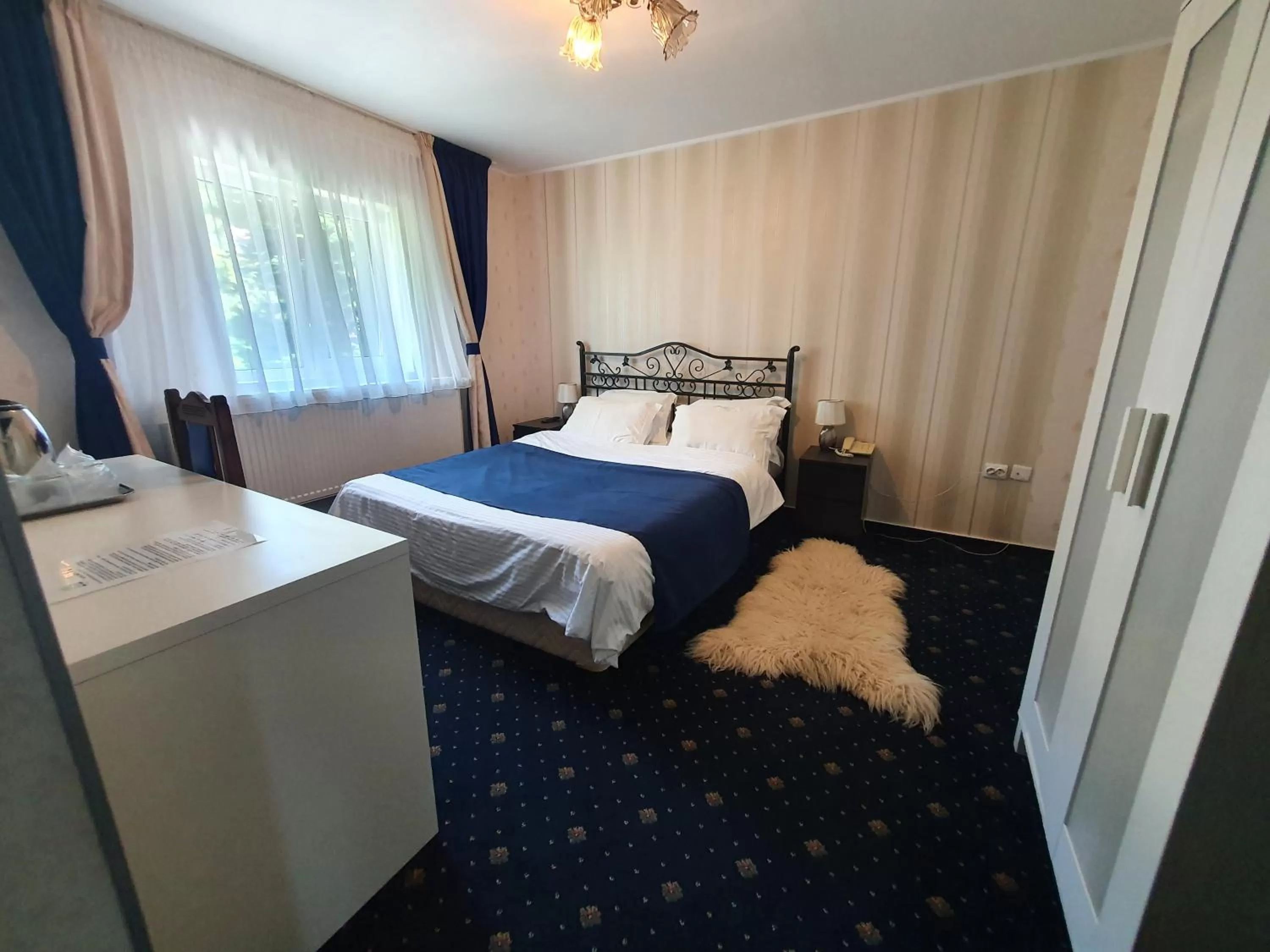 Photo of the whole room, Bed in Hotel Green Palace