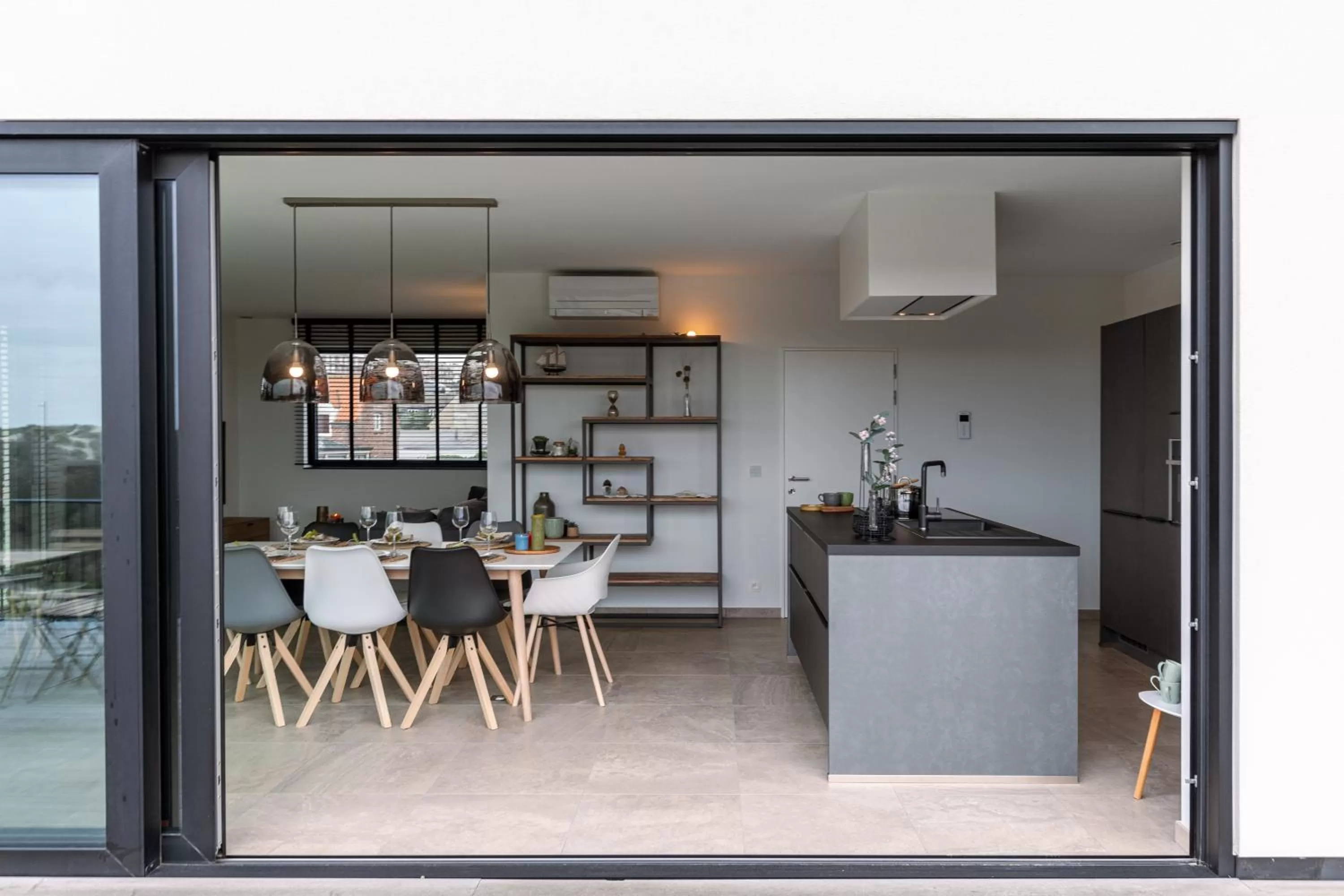 Dining area, Kitchen/Kitchenette in Whaaw Westende-bad