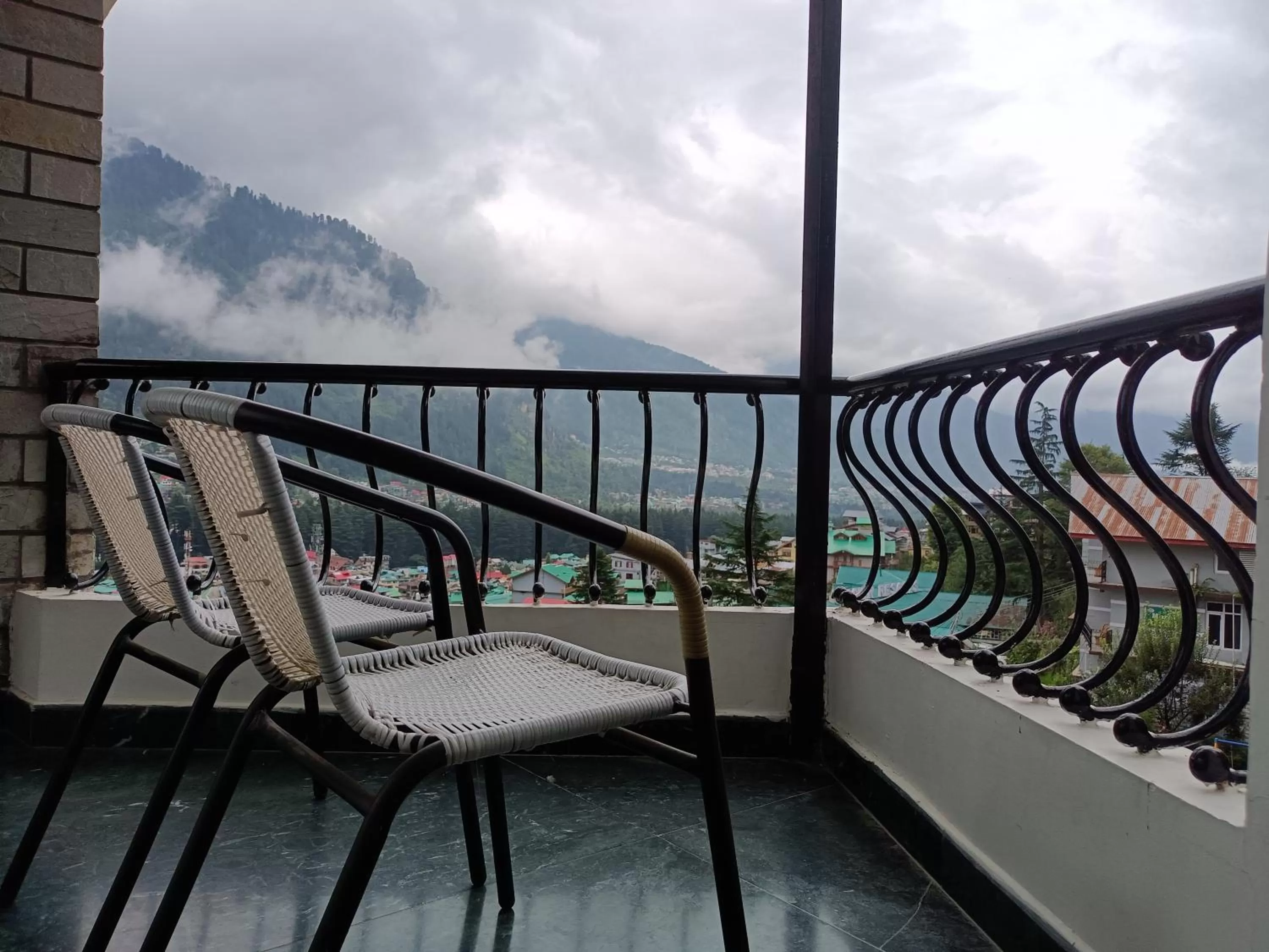 Balcony/Terrace in Hotel Broadways Inn