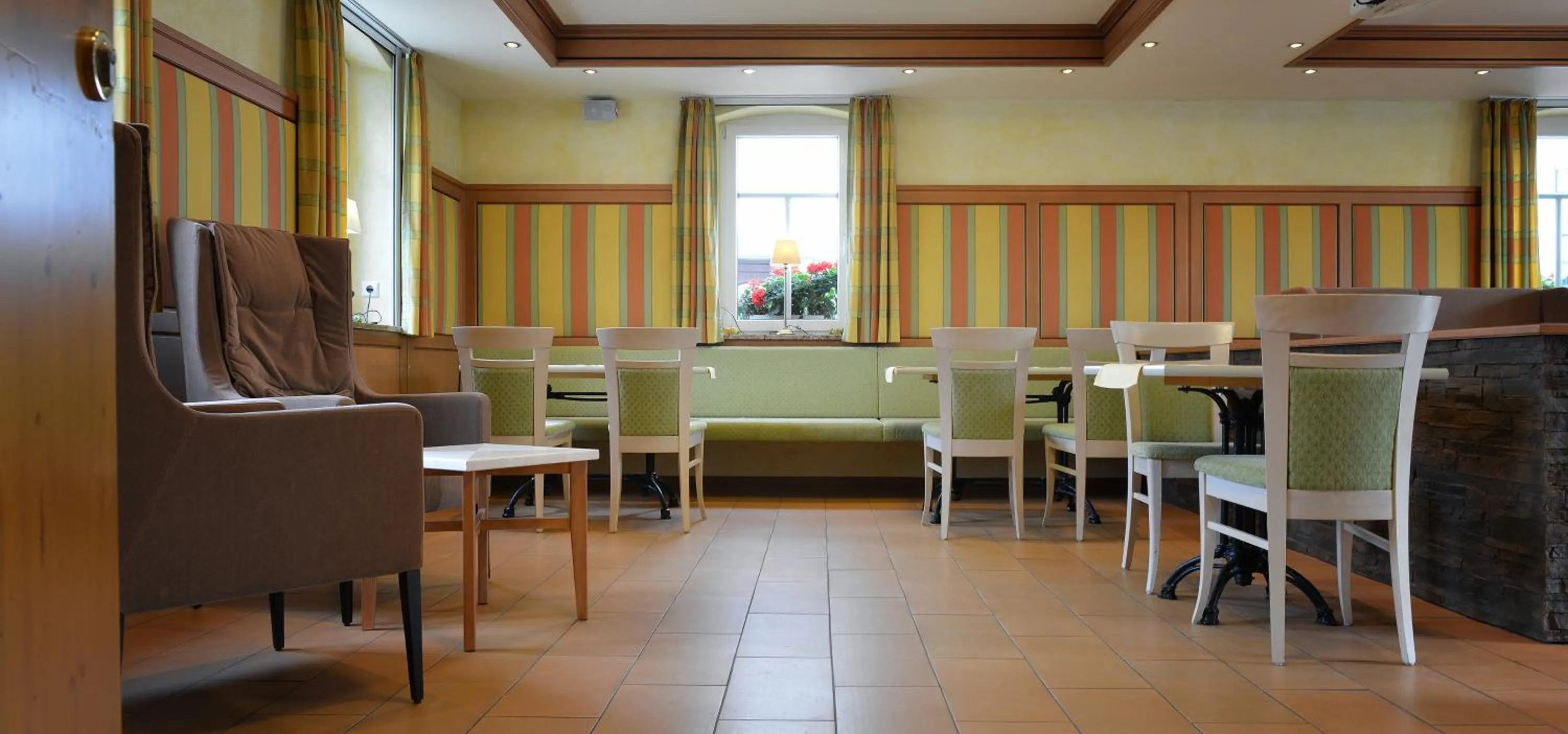 Lounge or bar in Hotel Goldenes Fass in Rothenburg ob der Tauber