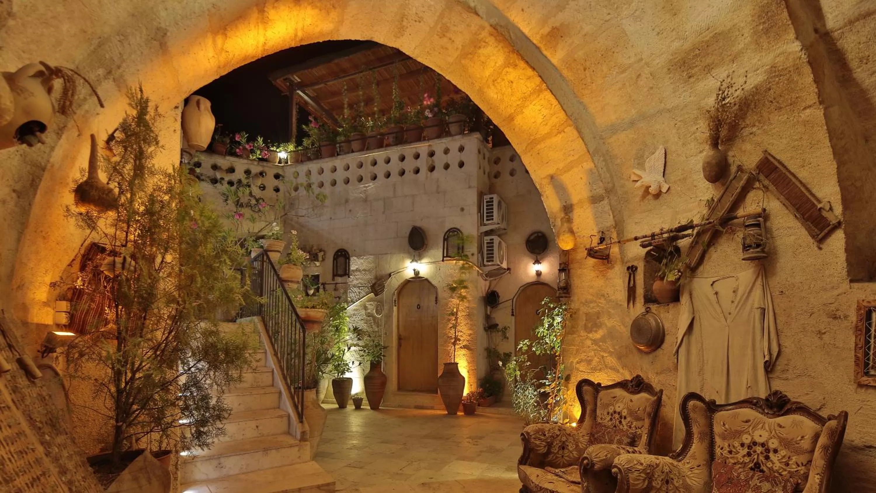 Garden view in Kookaburra Hotel