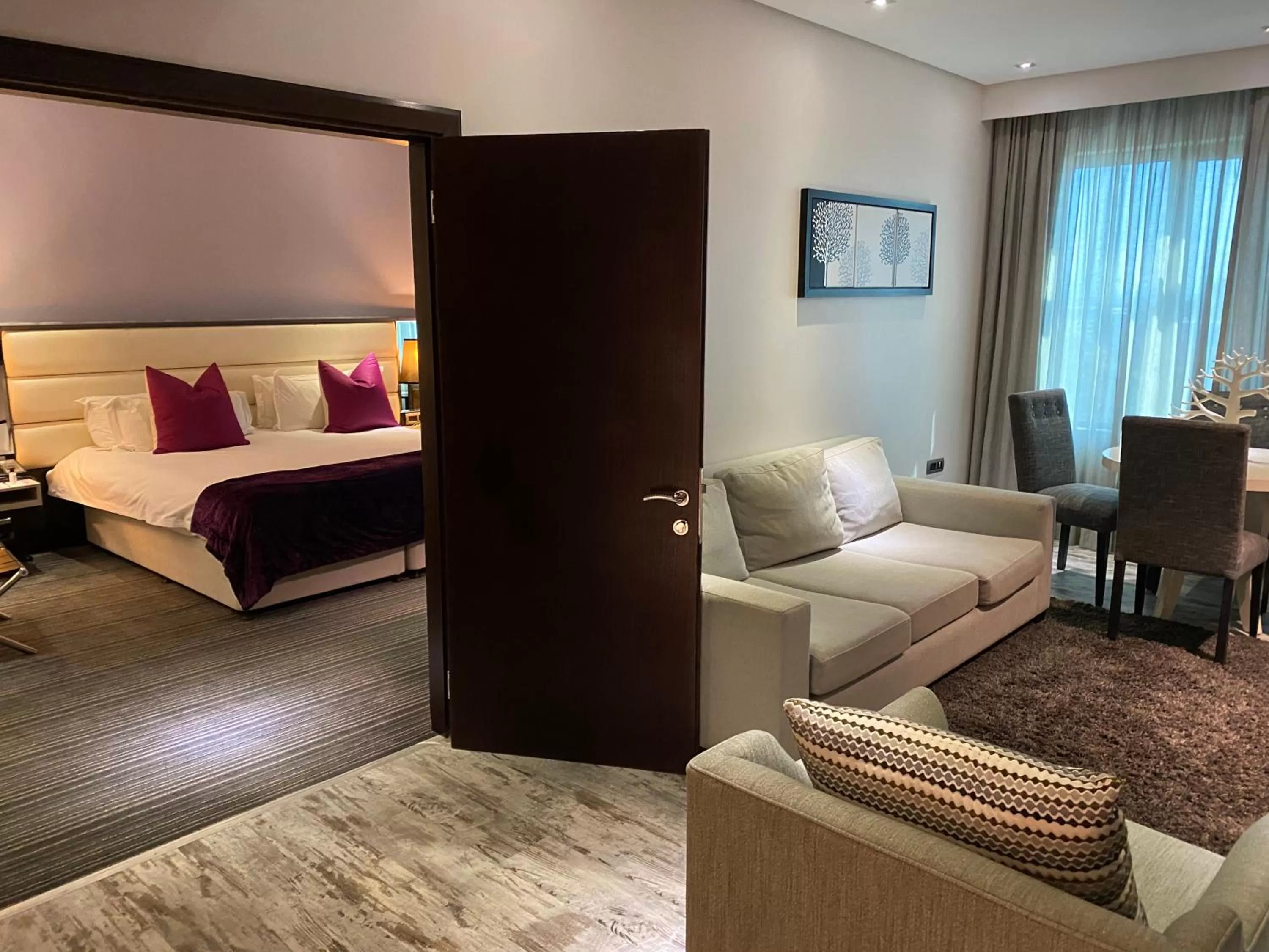 Seating area, Bed in Coastlands Umhlanga Hotel and Convention Centre