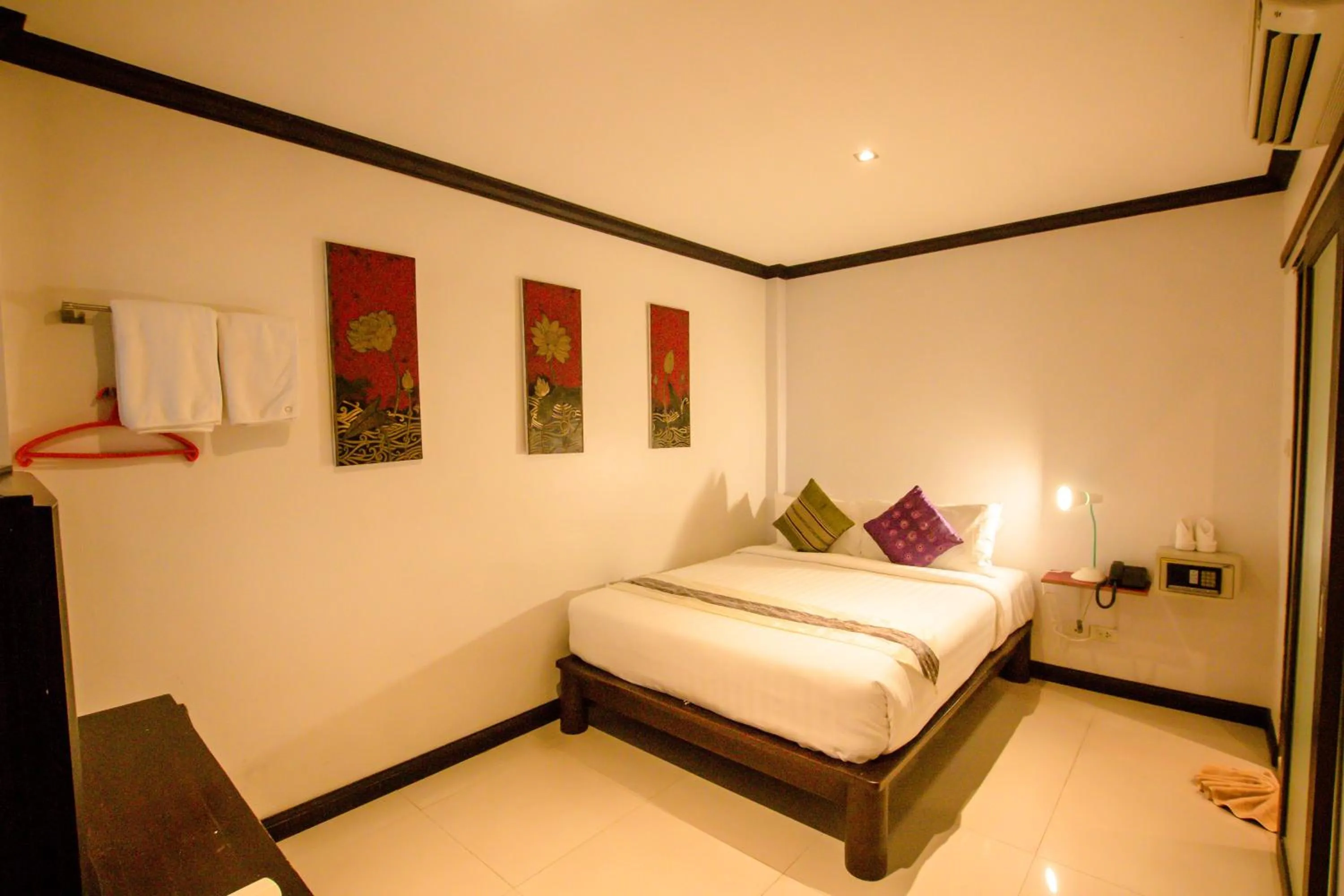 Bedroom, Bed in Queen Boutique Hotel Chaweng