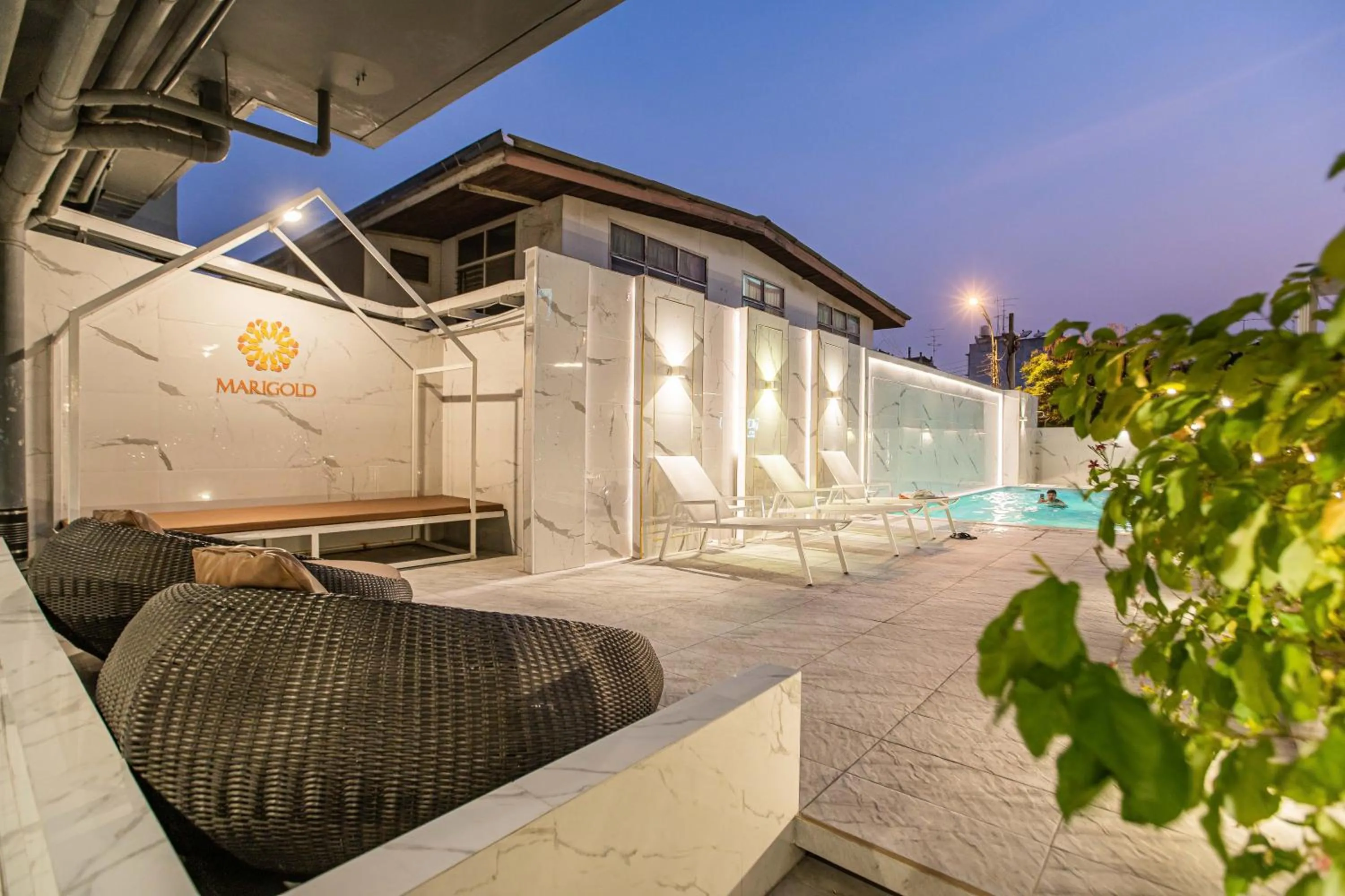 Swimming pool in Marigold Sukhumvit - Free Shuttle to BTS Bearing Station