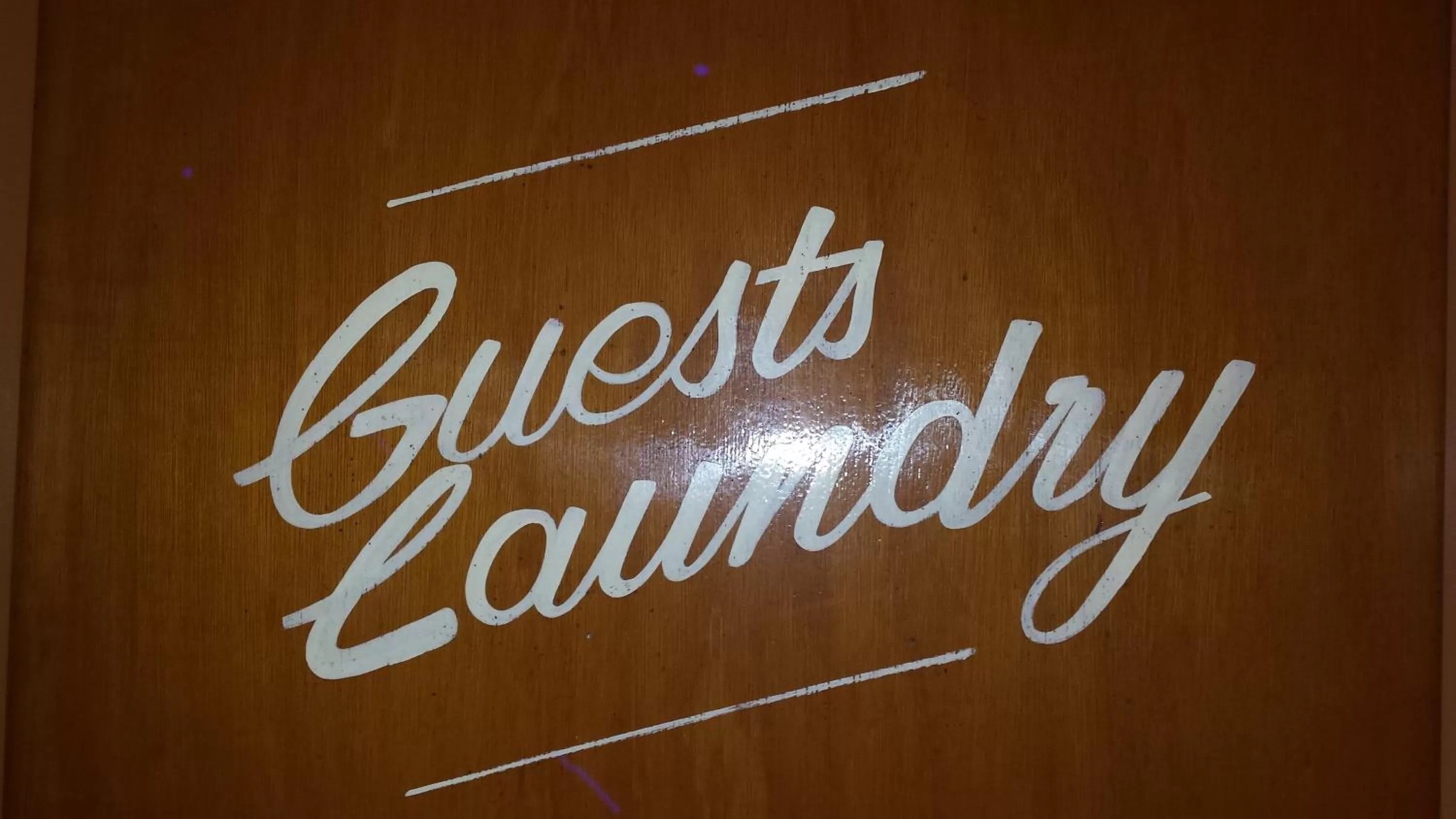 Logo/Certificate/Sign in Sandhurst Motor Inn Bendigo