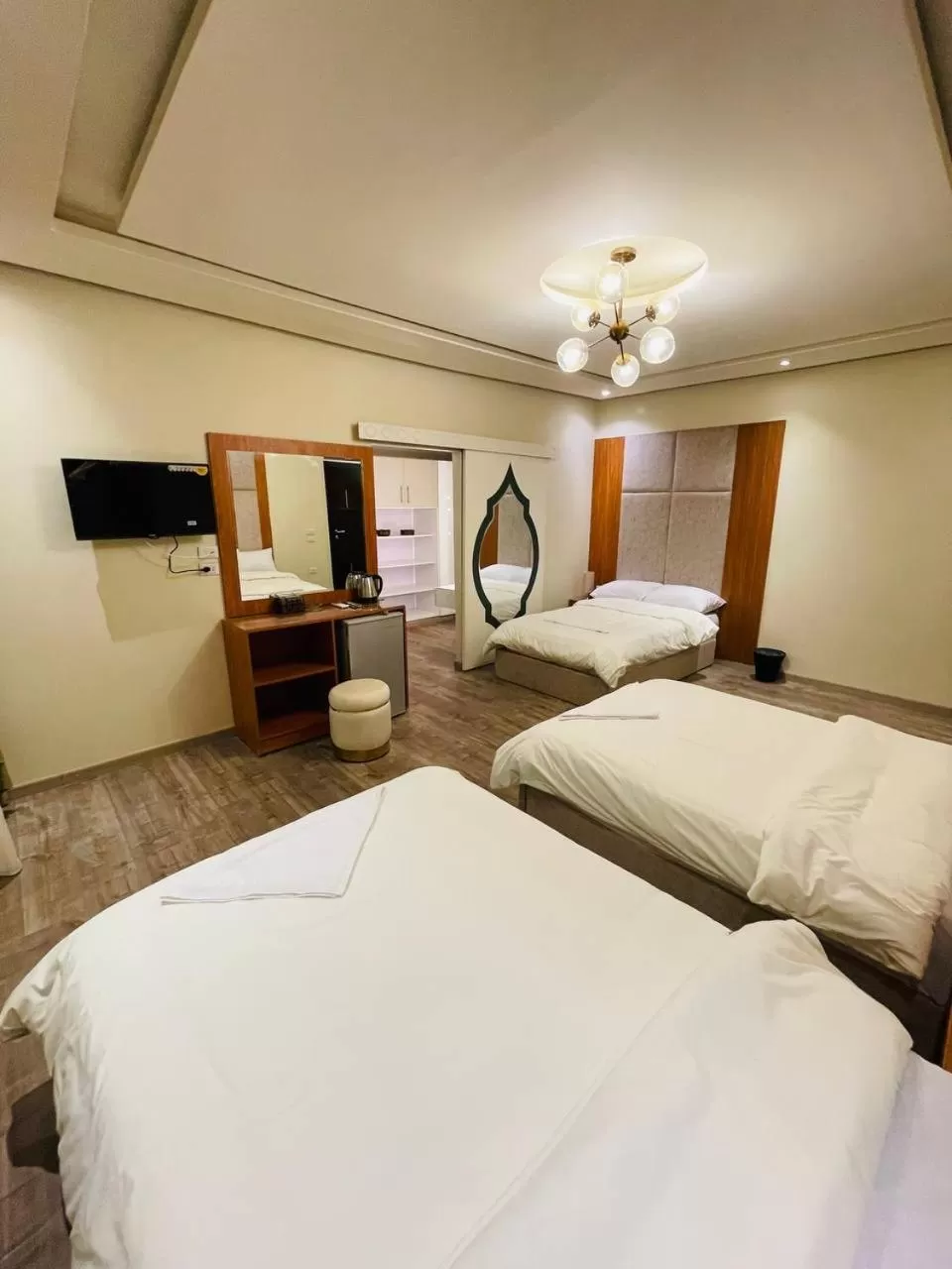 Bed in Solima Pyramids View