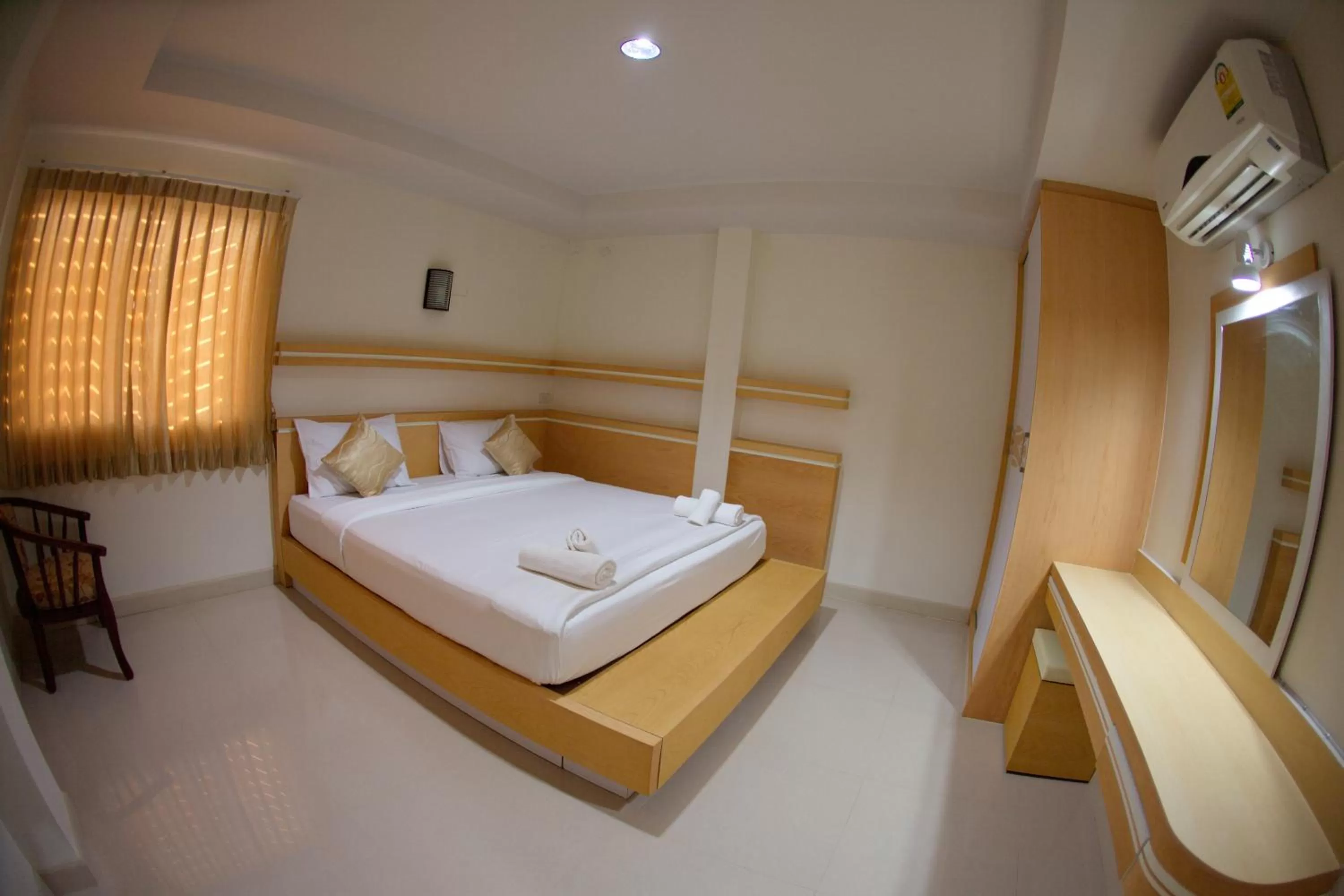 Bed in Baan Sanpoom