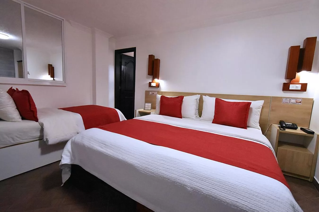 Bed in Hotel Plaza Victoria