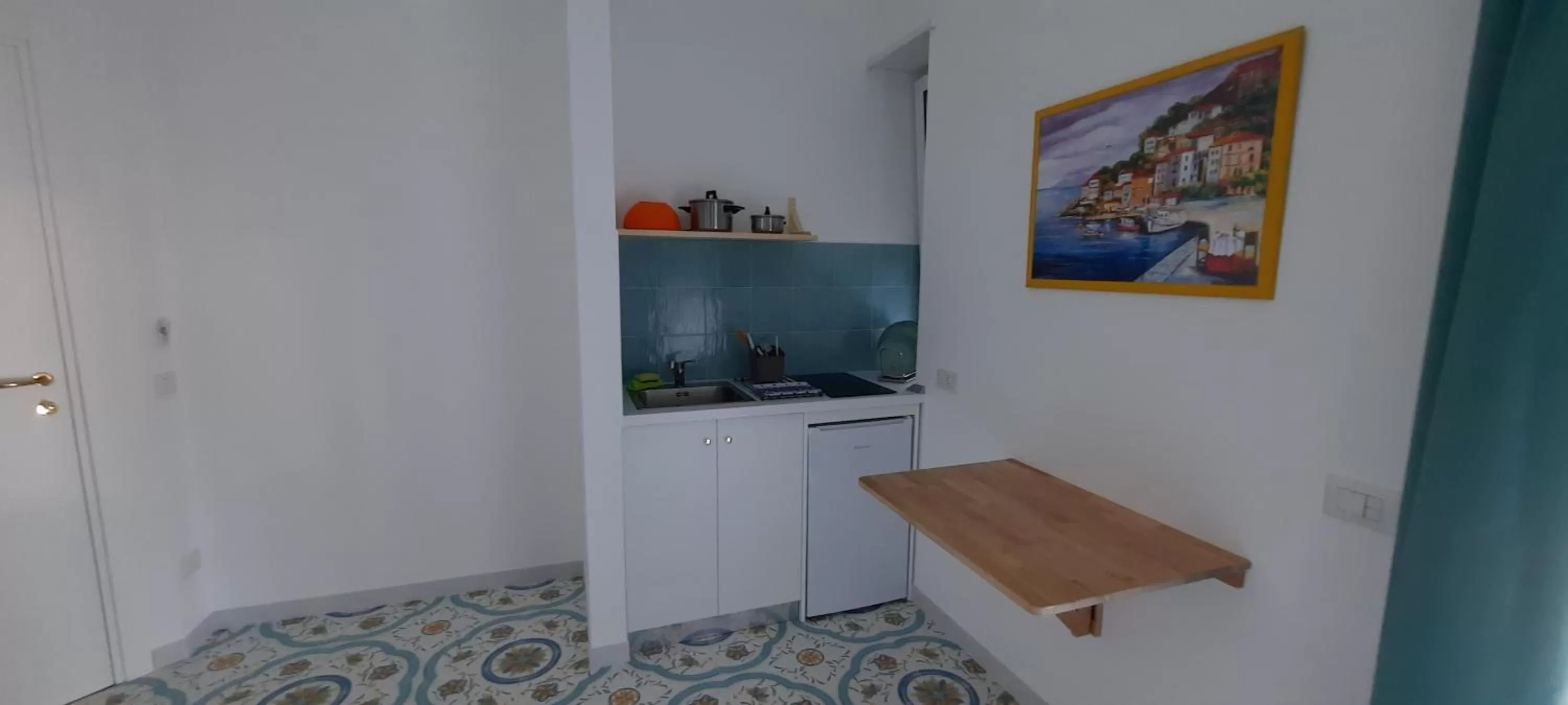Kitchen/Kitchenette in B & Beach