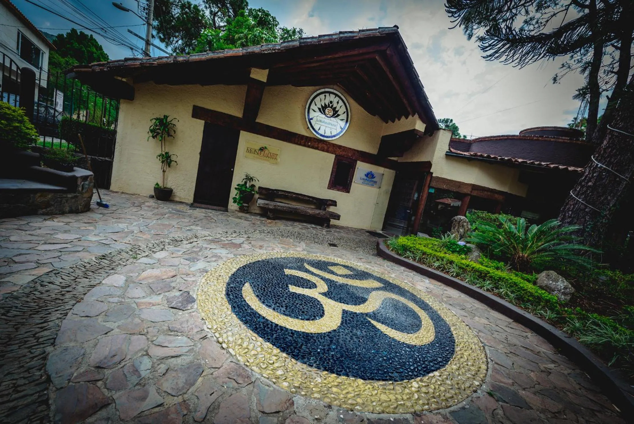 Facade/entrance in Loto Azul Resort & Spa