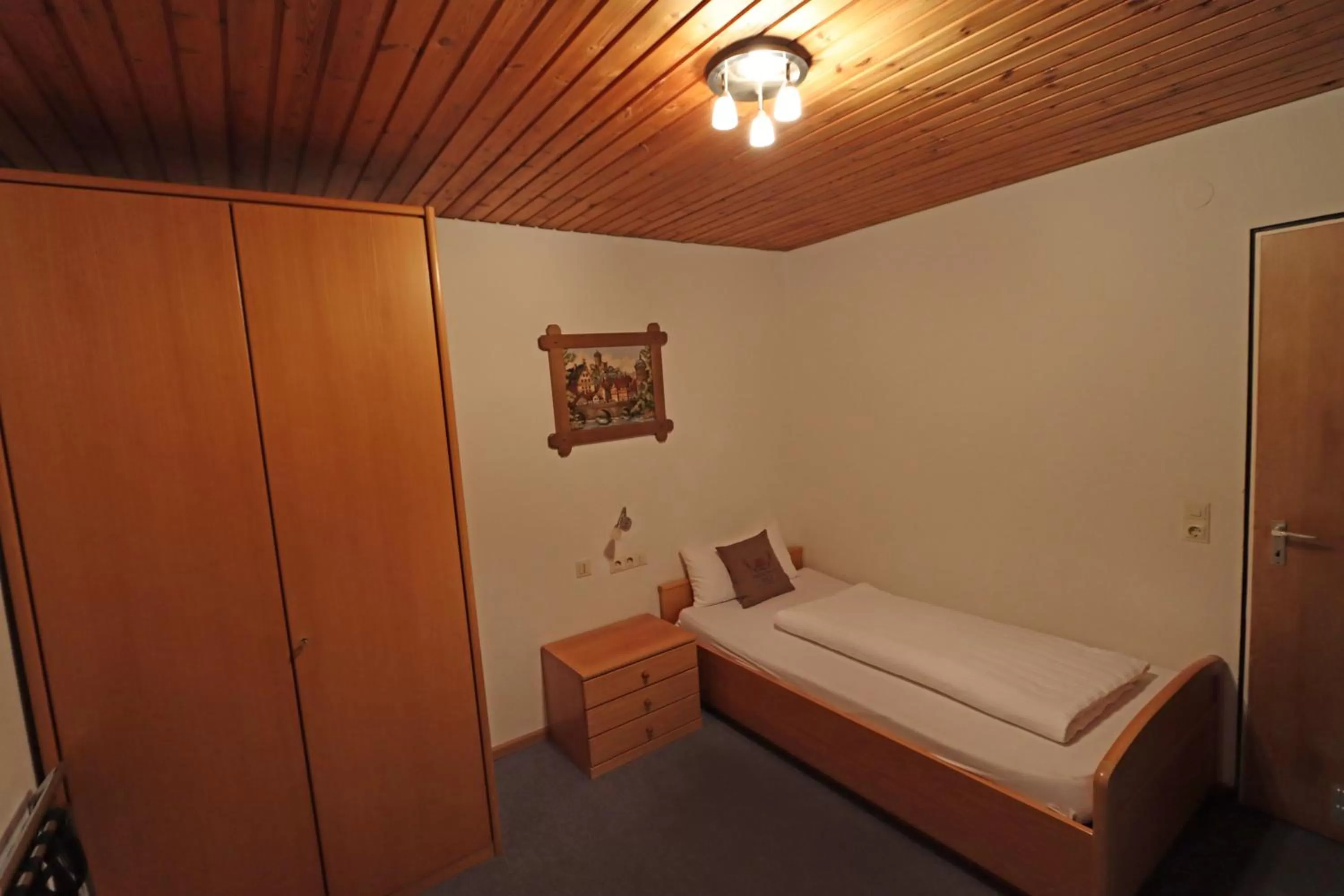 Bed in Hotel Kreuz Höhengasthof