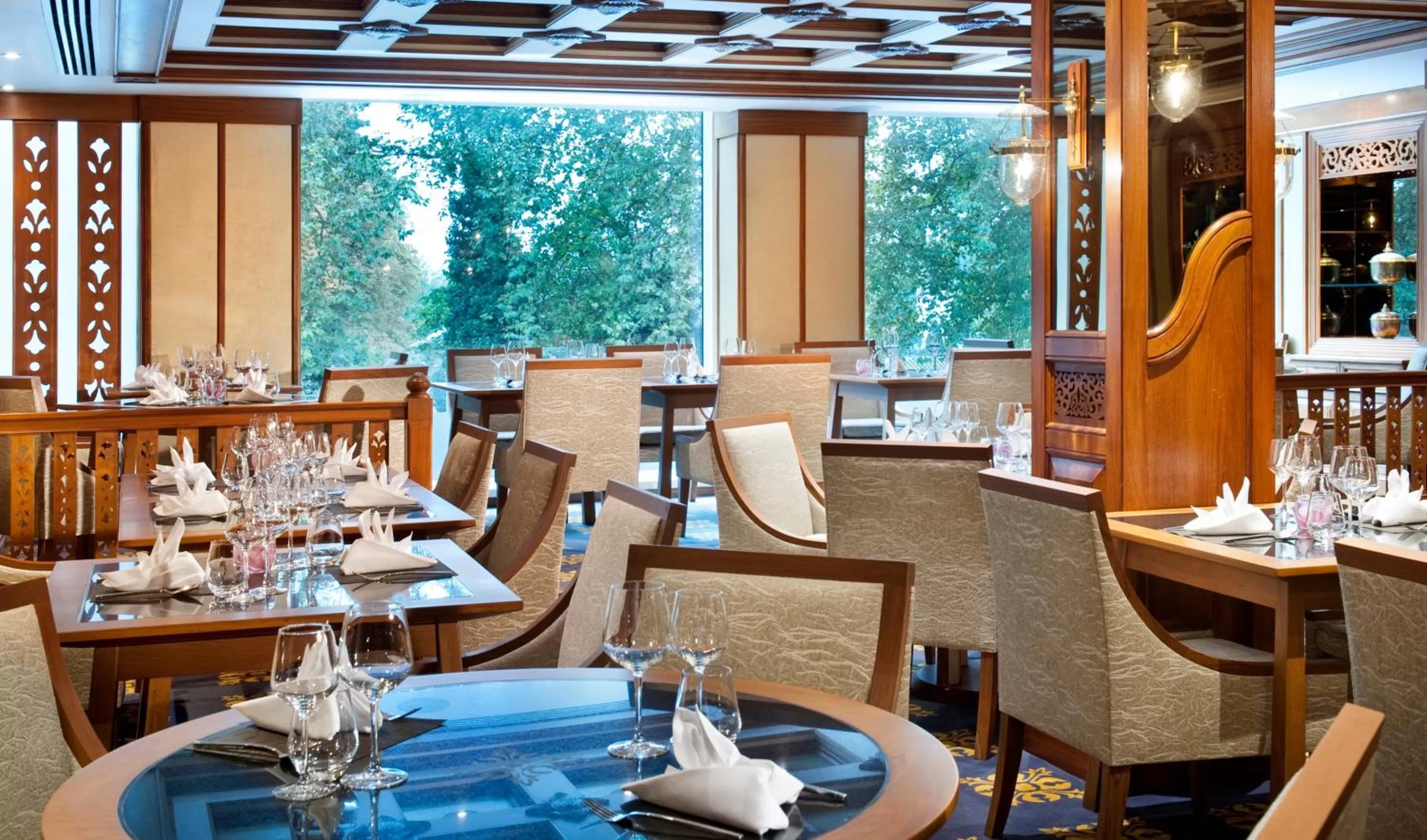Restaurant/places to eat in Royal Lancaster London