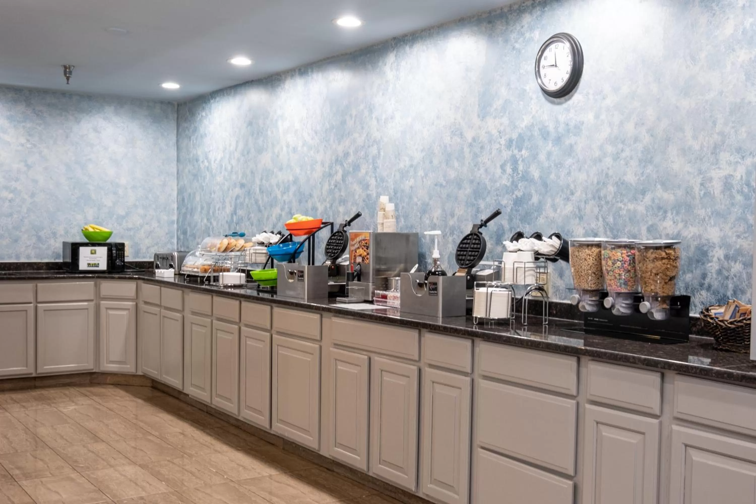 Continental breakfast in Hilltop Inn & Suites, near Foxwoods Casino