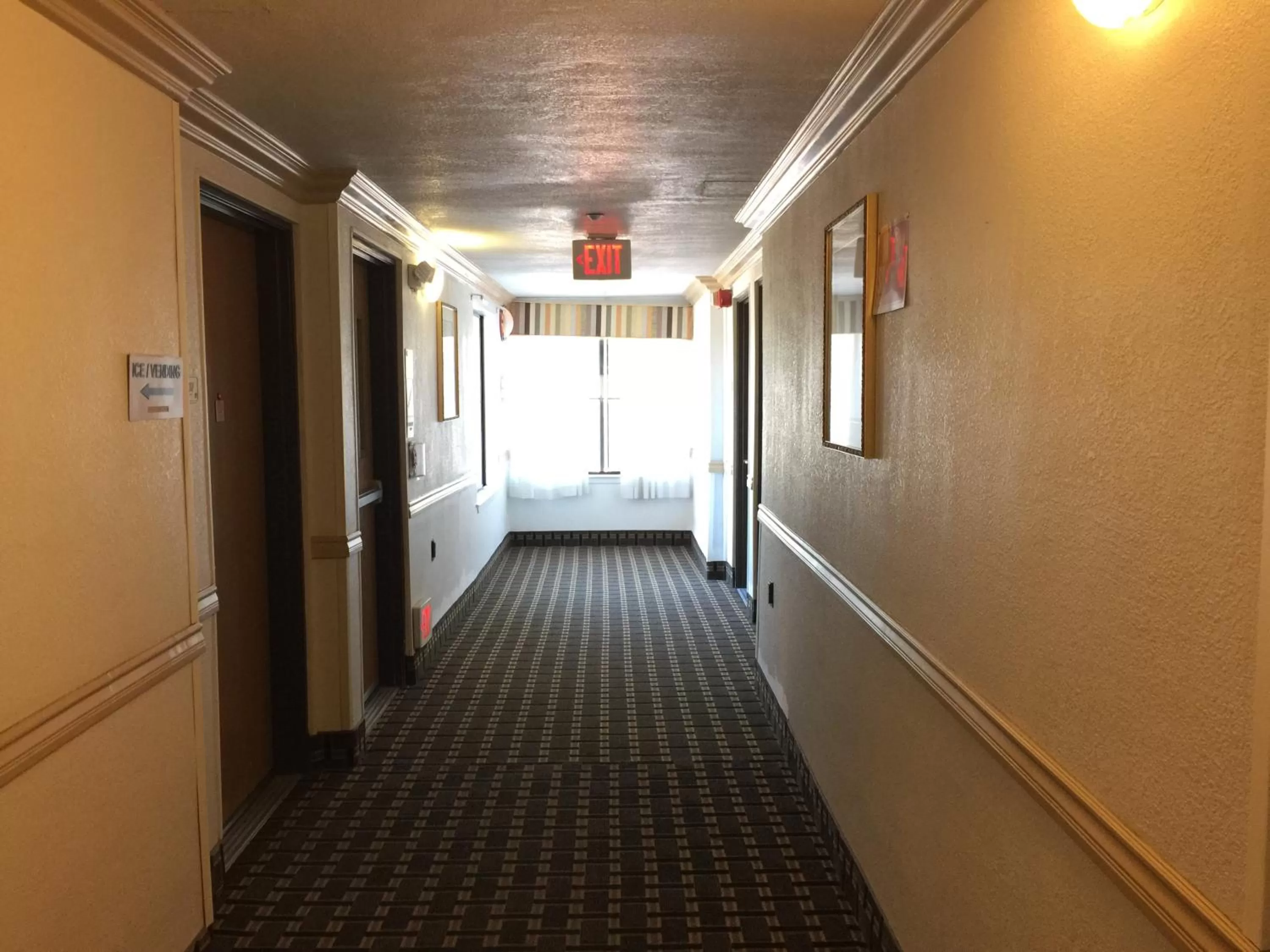 Decorative detail, Bed in Pleasant Hill Inn
