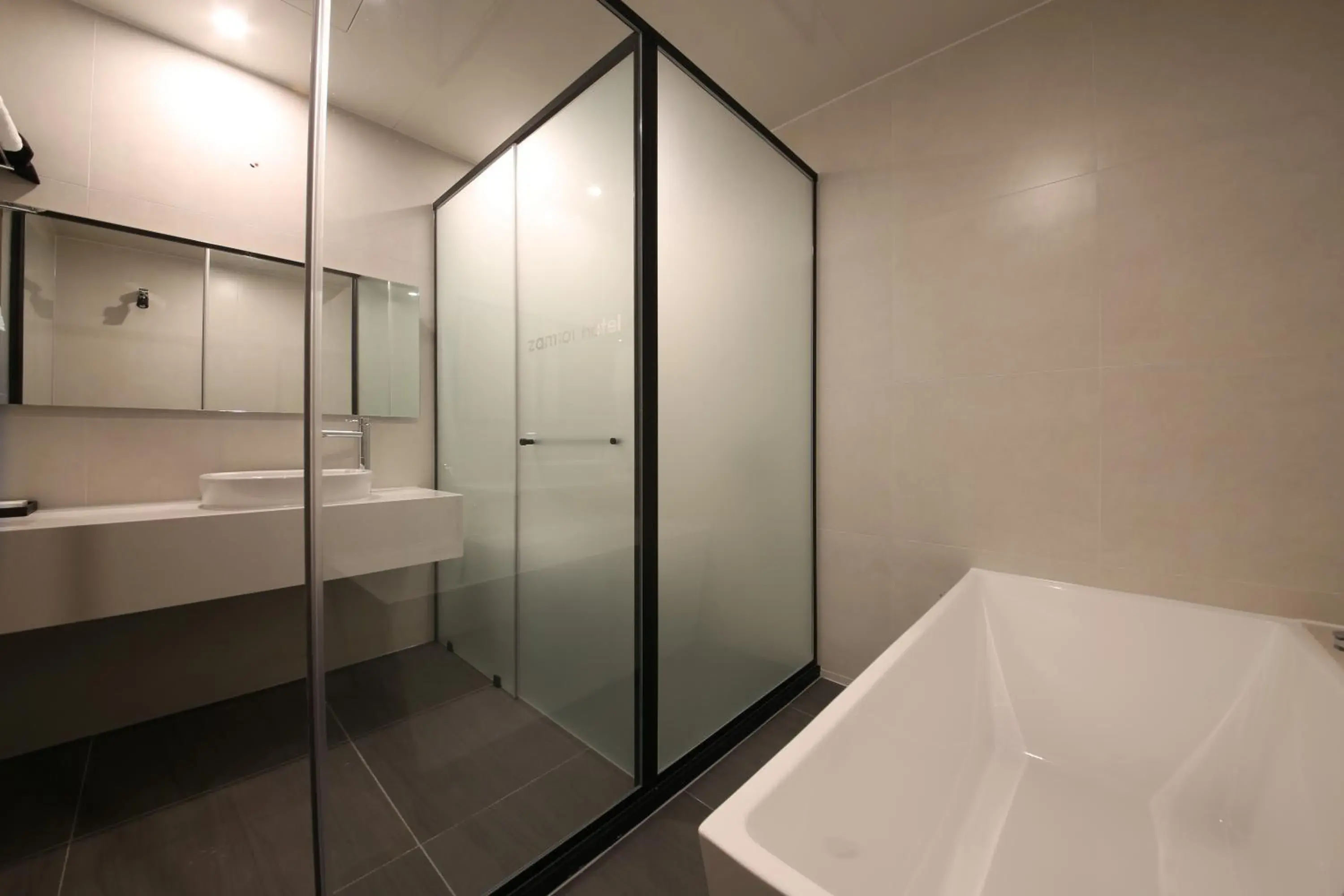 Deluxe Double Room in Zam101 Hotel Gimhae Deluxe Double Room in Zam101 Hotel Gimhae