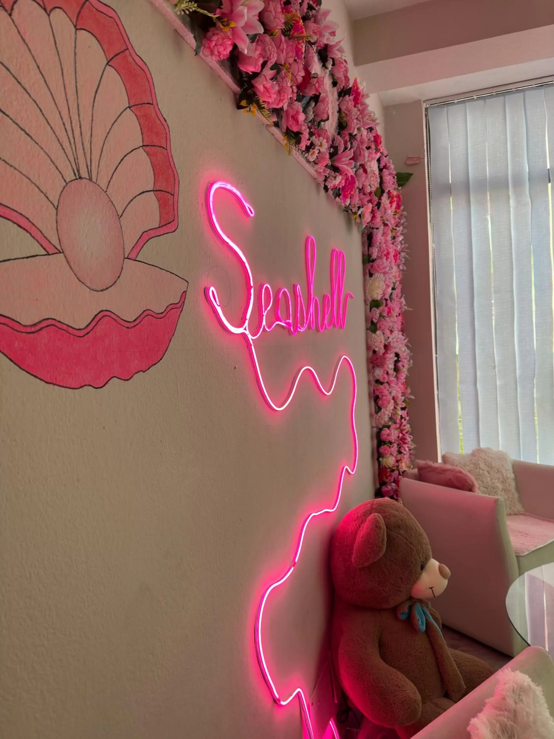 Decorative detail in Seashell Beach Rooms