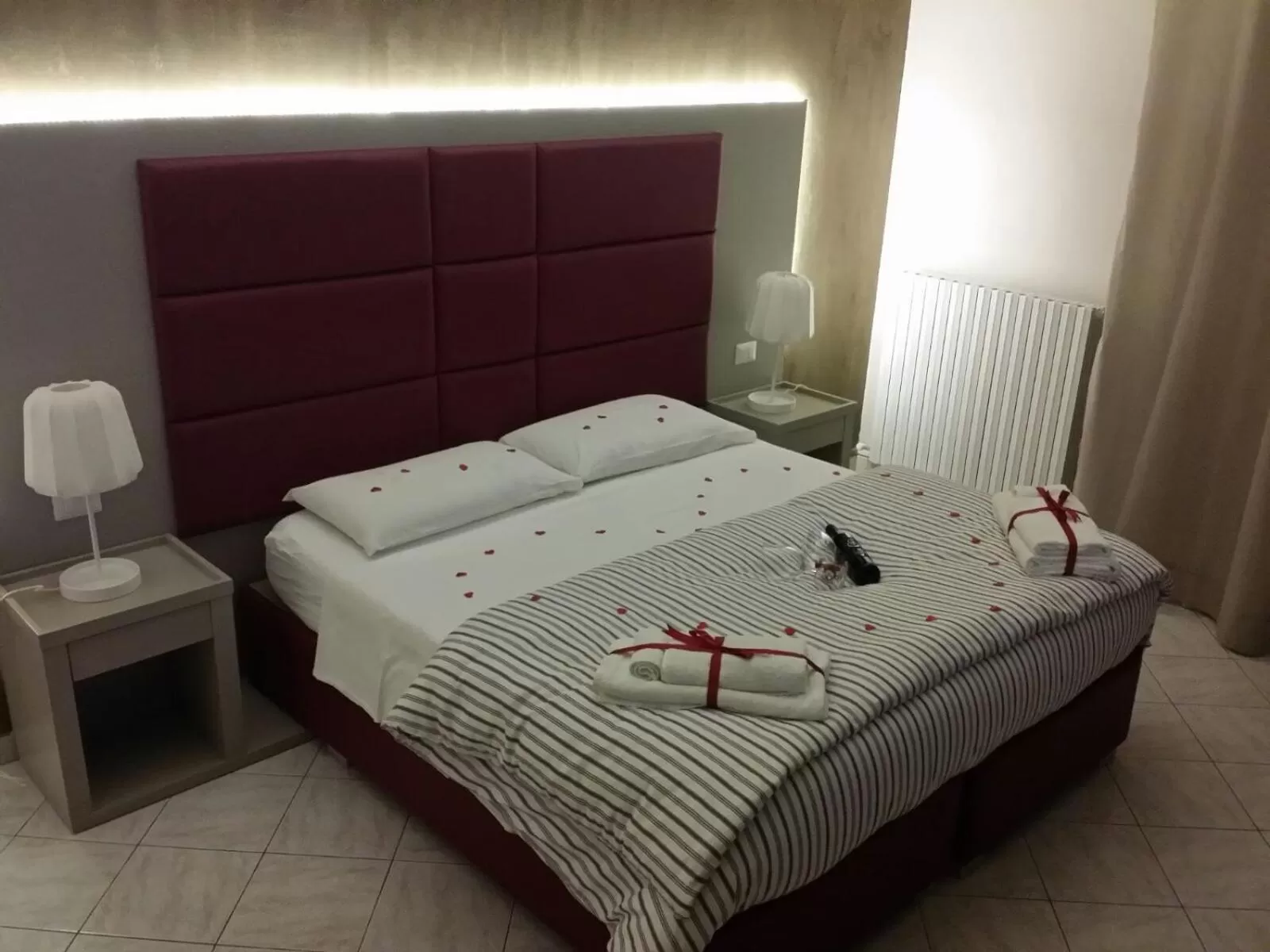 Decorative detail, Bed in Sant'Oronzo Rooms