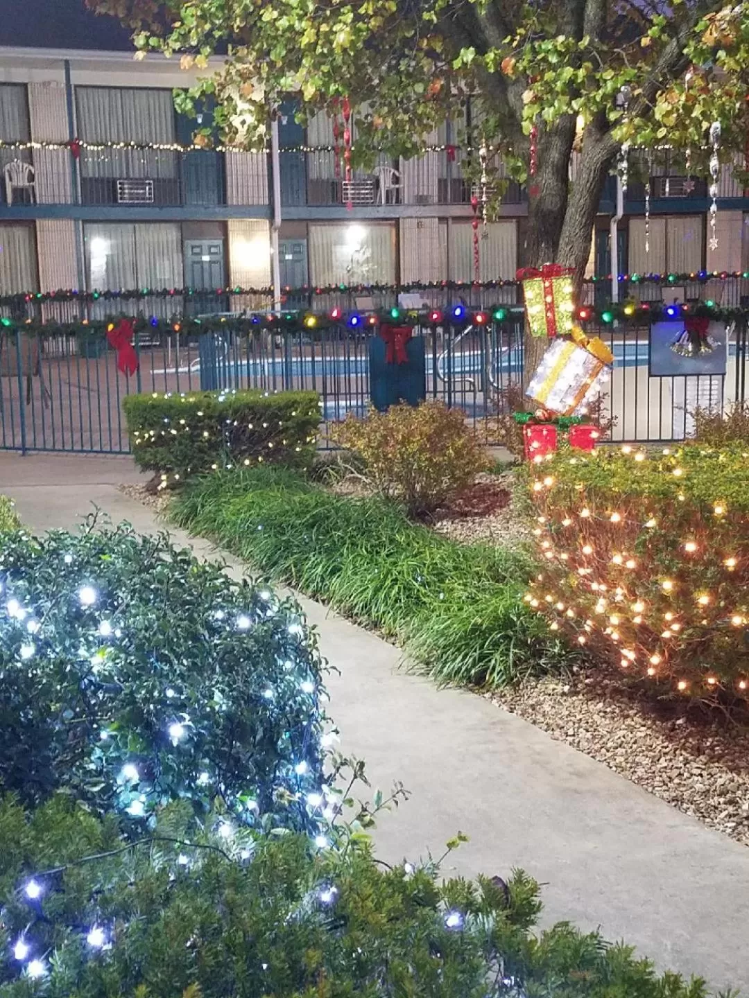 Property building in Ozark Valley Inn