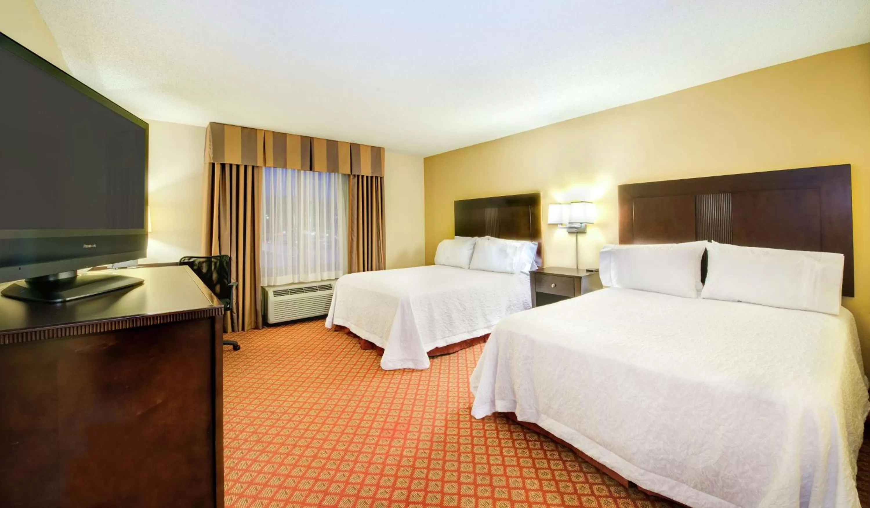 Queen Room with Two Queen Beds - Hearing Accessible in Hampton Inn & Suites Scottsboro
