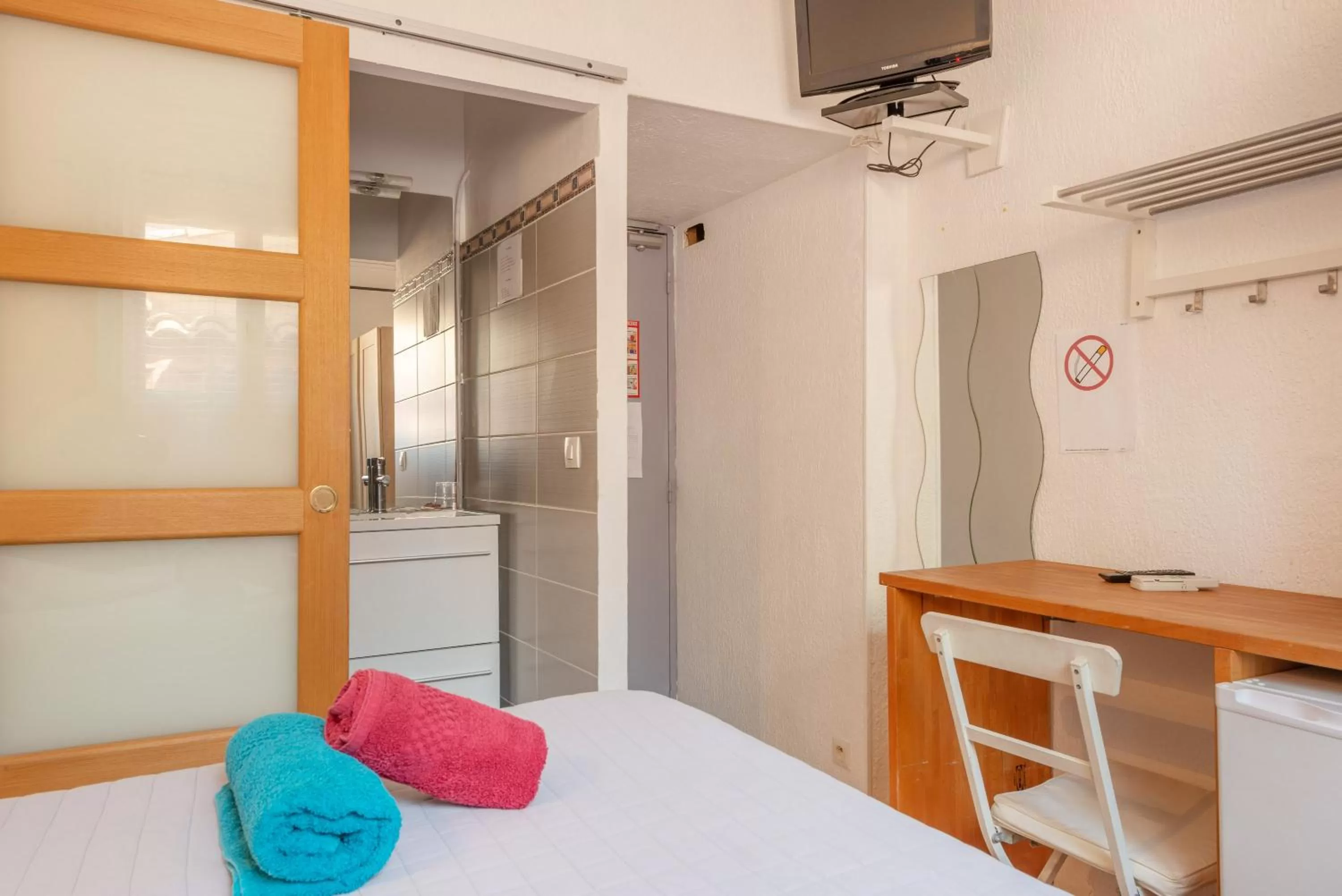 Standard Double Room in Escale Au Soleil Hôtel et Appart