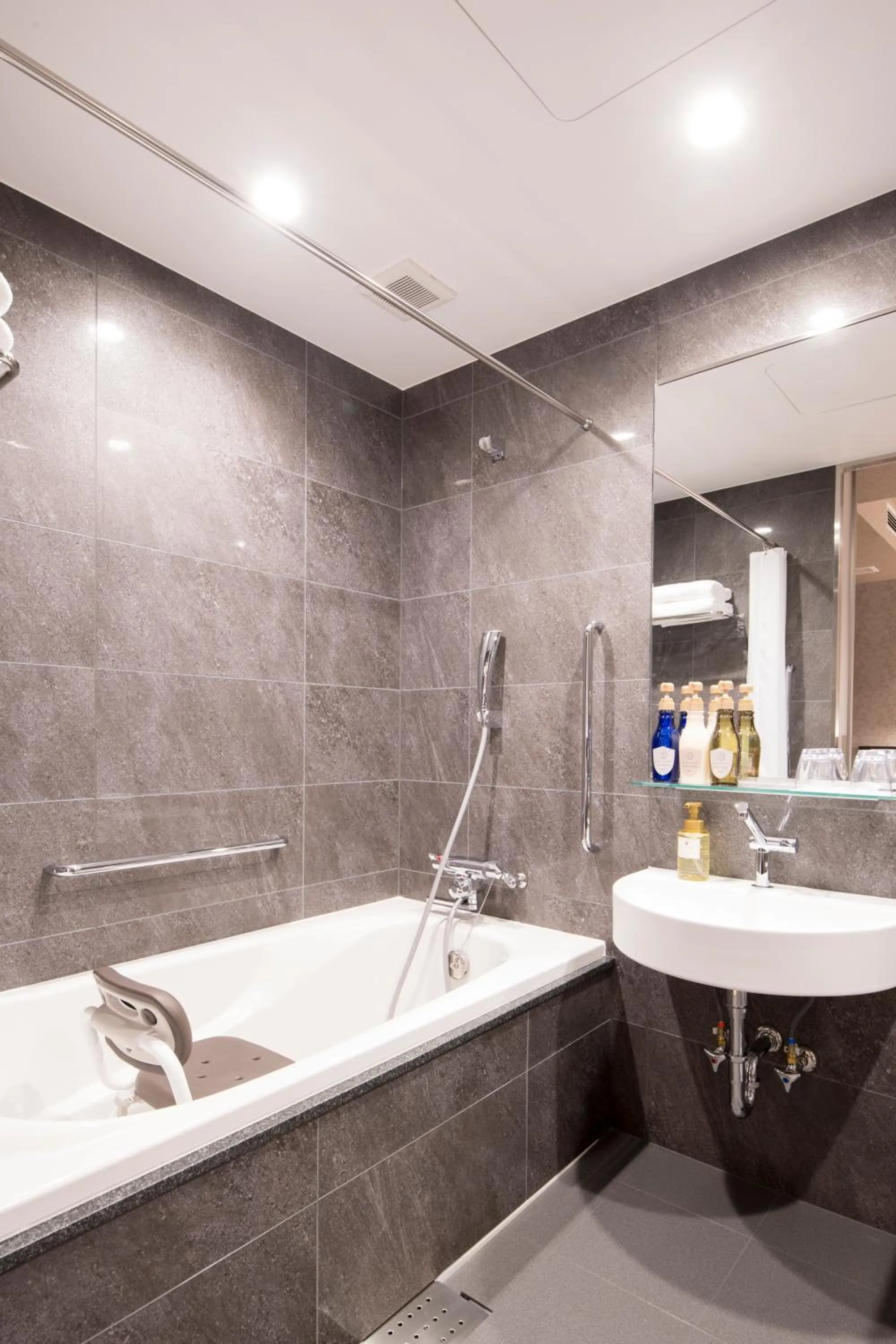 Bath in Piazza Hotel Nara