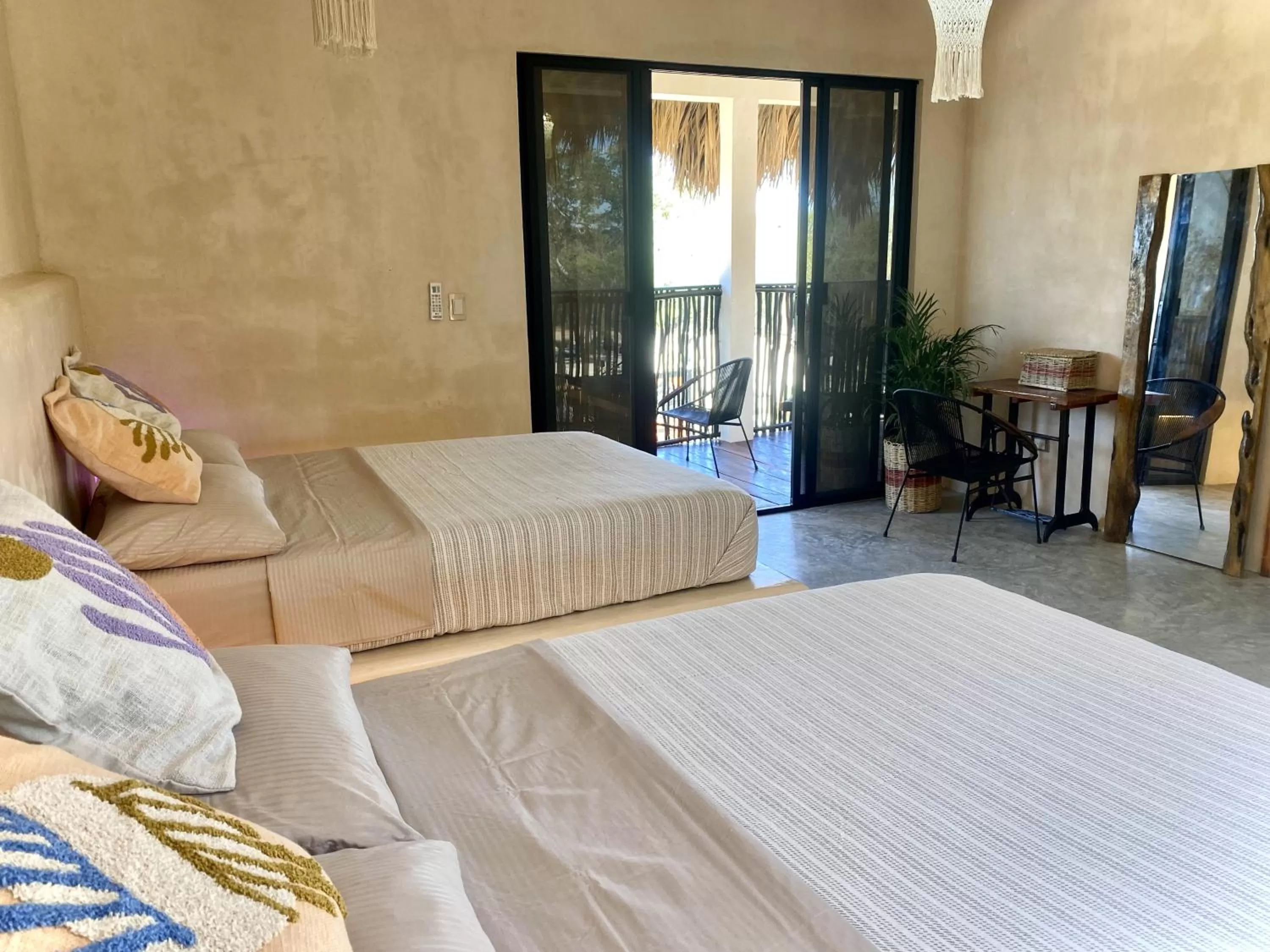 Twin Room in RESET ATEMPORAL