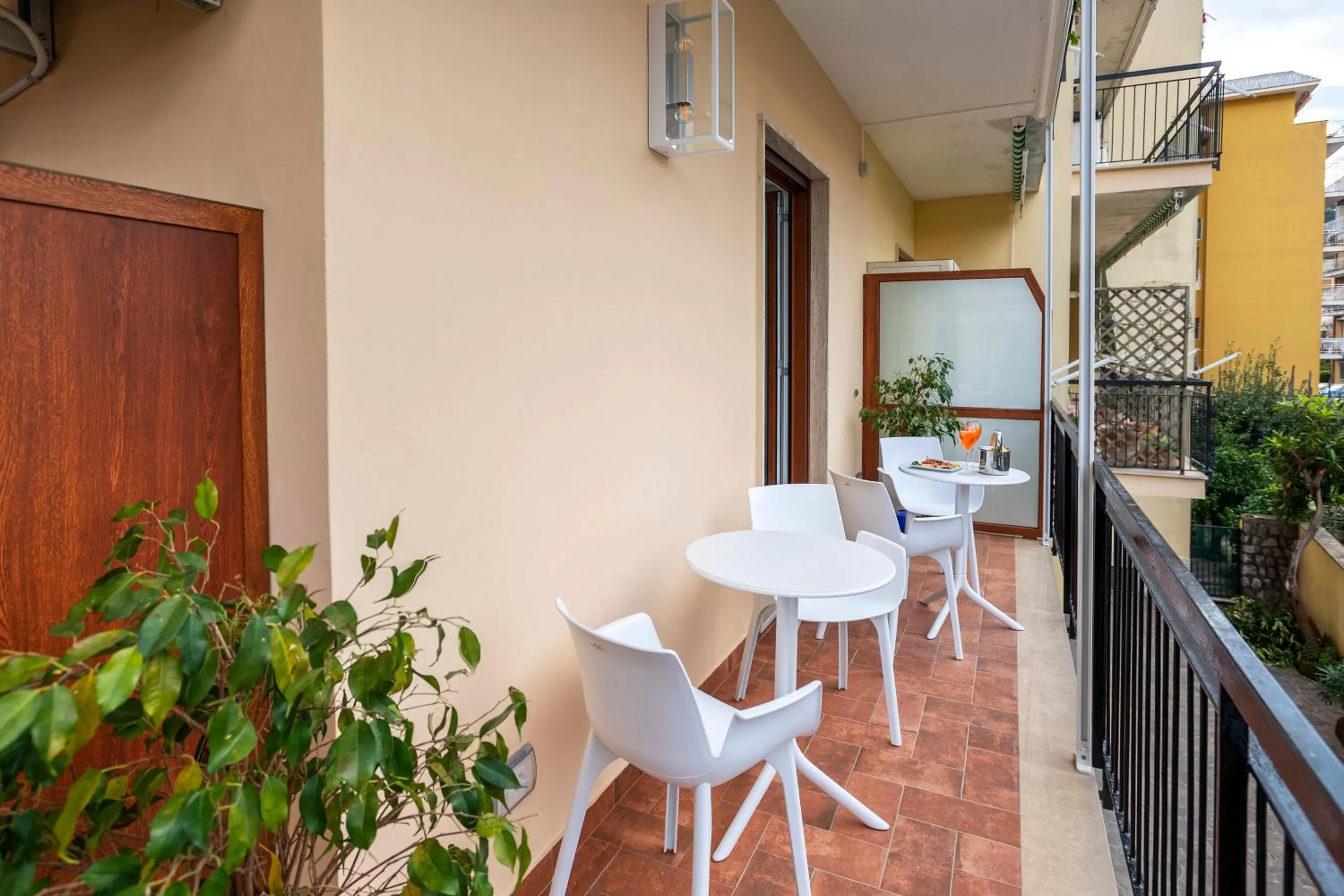 Property building, Balcony/Terrace in Maison Marienne - Deluxe B&B
