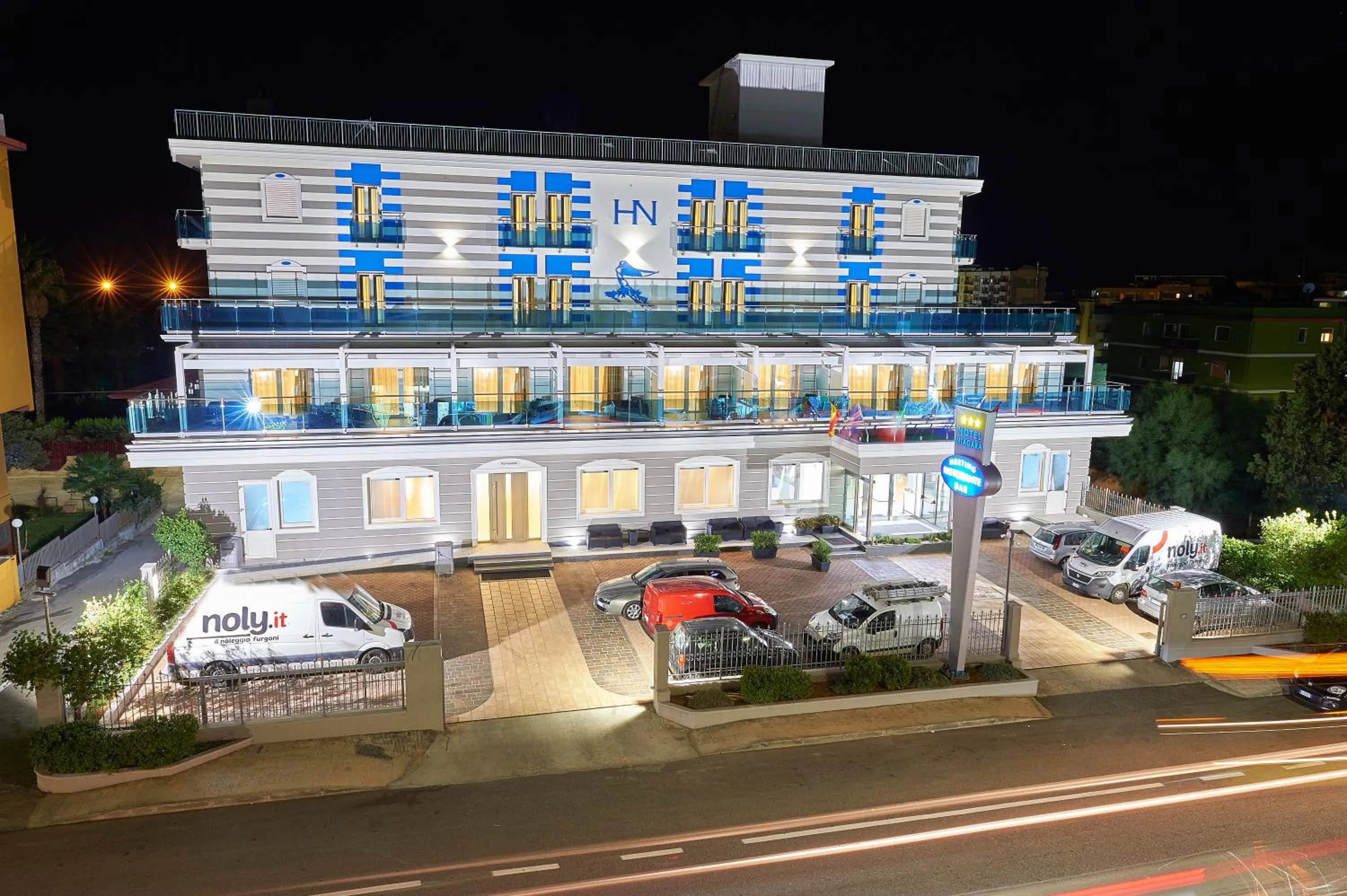 Property building in Hotel Niagara