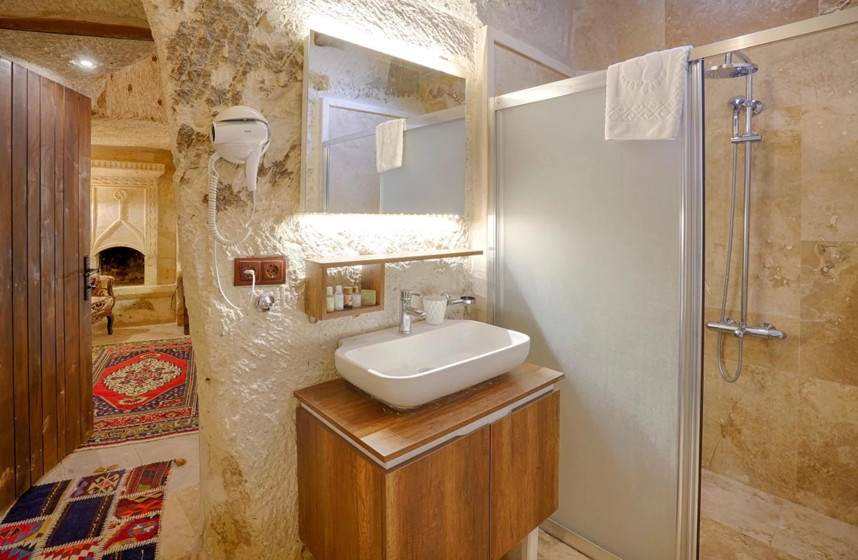 Shower in Tulip Cave Suites